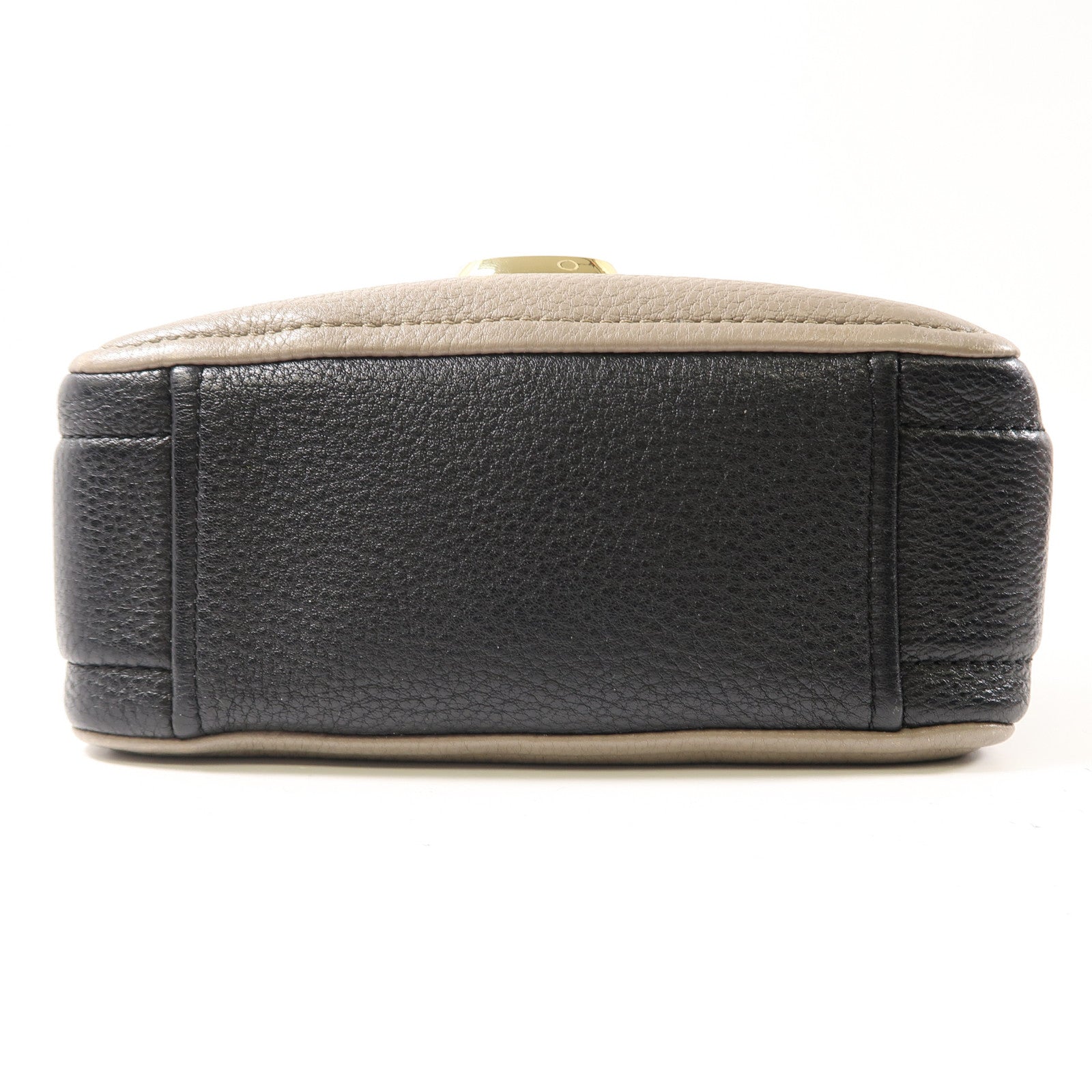 MARC JACOBS 牛皮皮革Camera Bag金扣肩背袋啡色/黑色