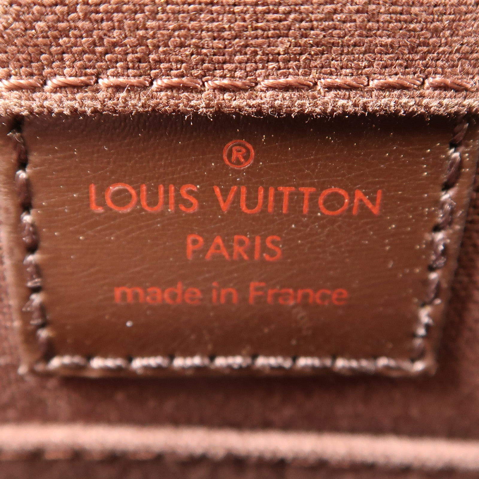 LOUIS VUITTON Damier Bastille金扣肩背袋