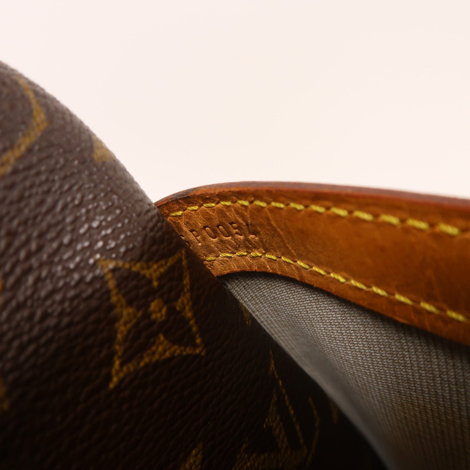 LOUIS VUITTON Monogram Reporter PM金扣肩背袋棕色
