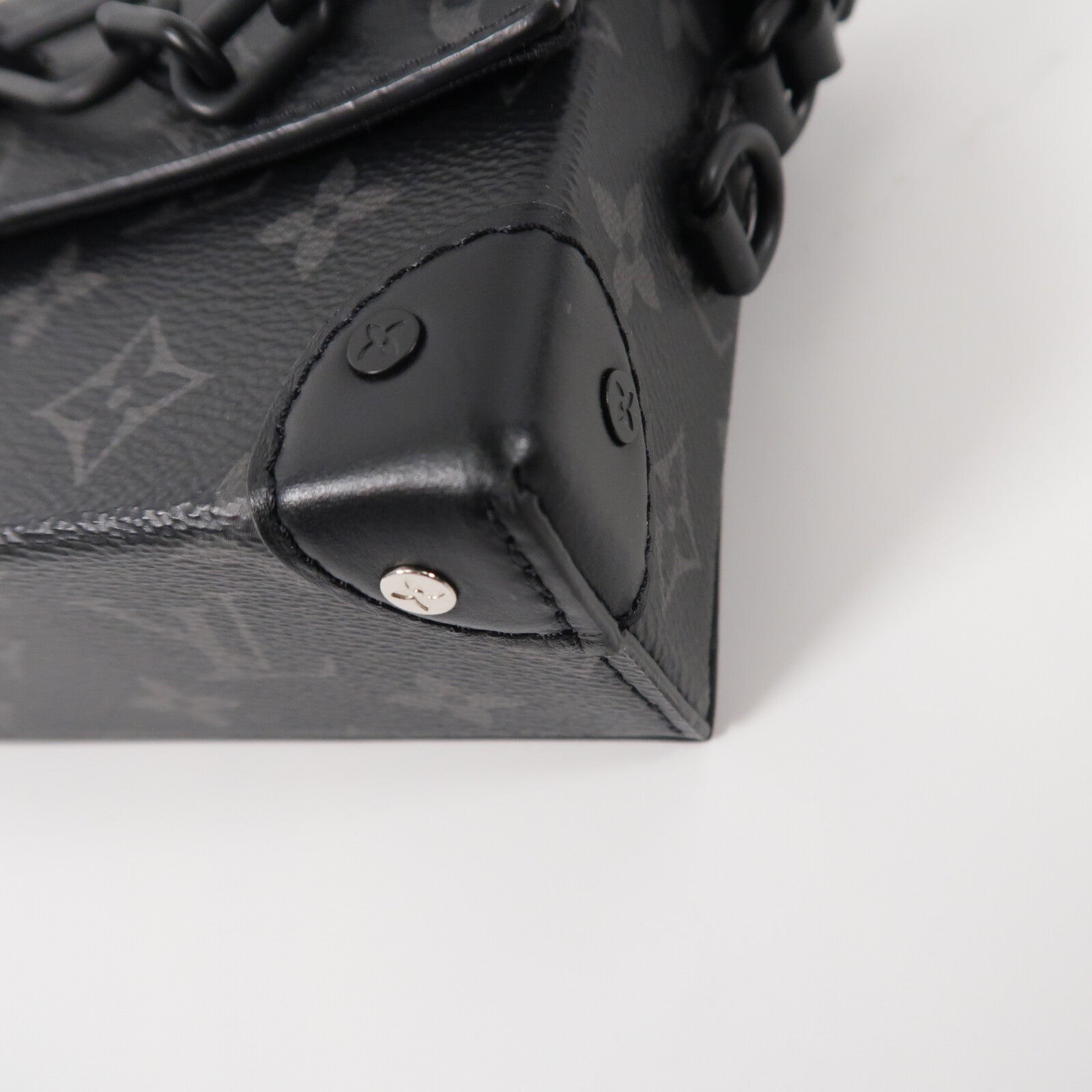LOUIS VUITTON Monogram Eclipse Steamer肩背袋