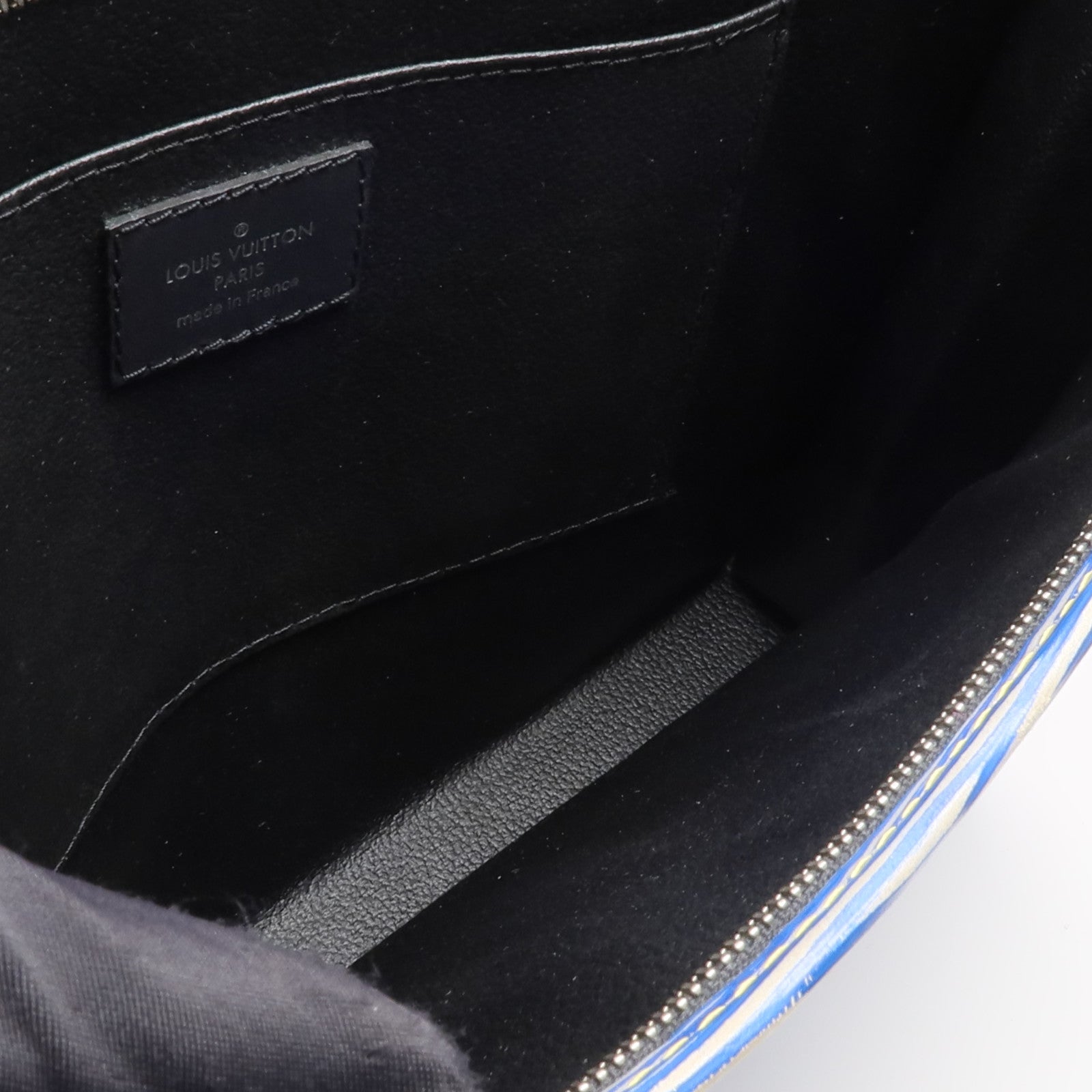 LOUIS VUITTON Epi Poche Toilette 26銀扣手拿包