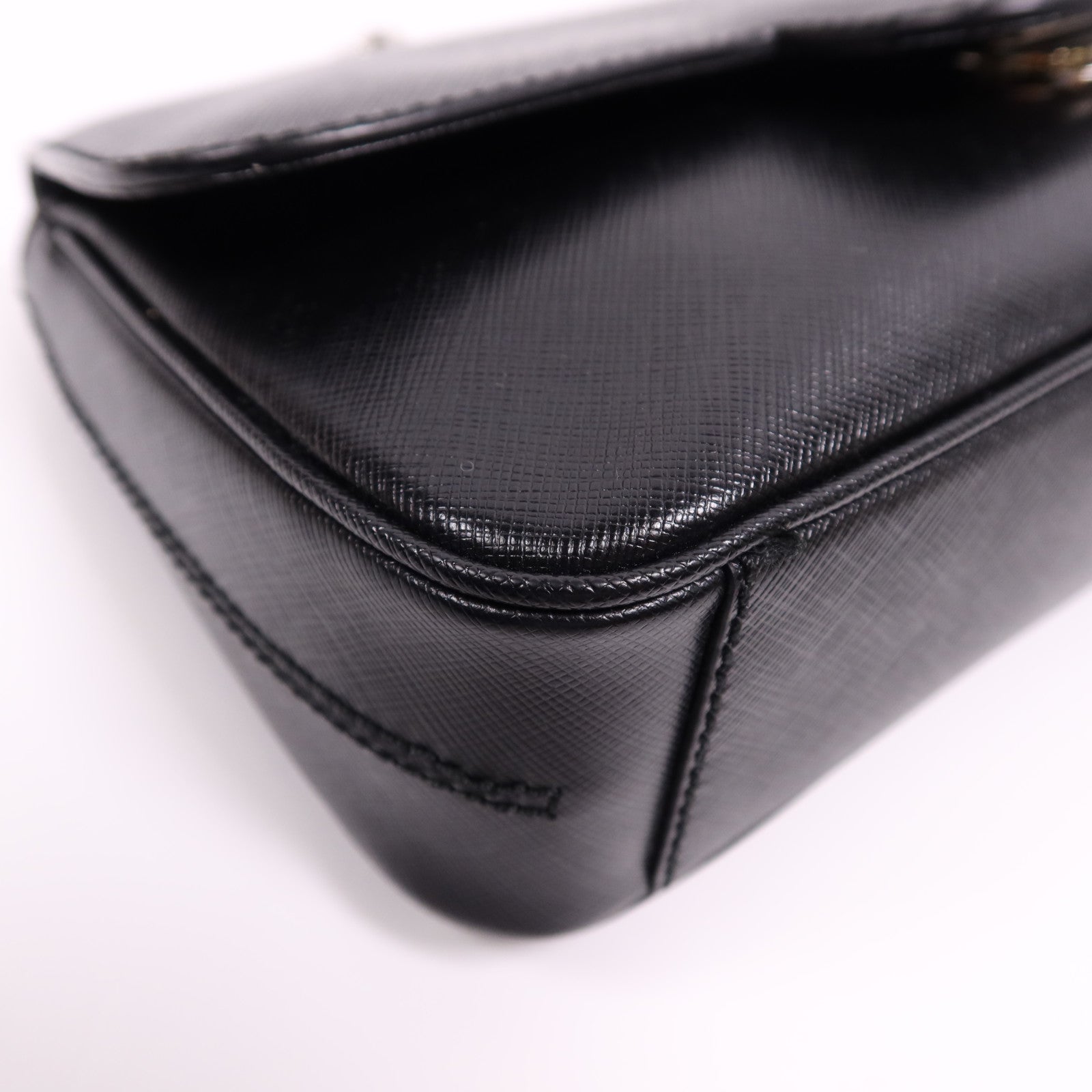 Salvatore Ferragamo 牛皮皮革Chain Shoulder Bag銀扣鏈帶肩背袋