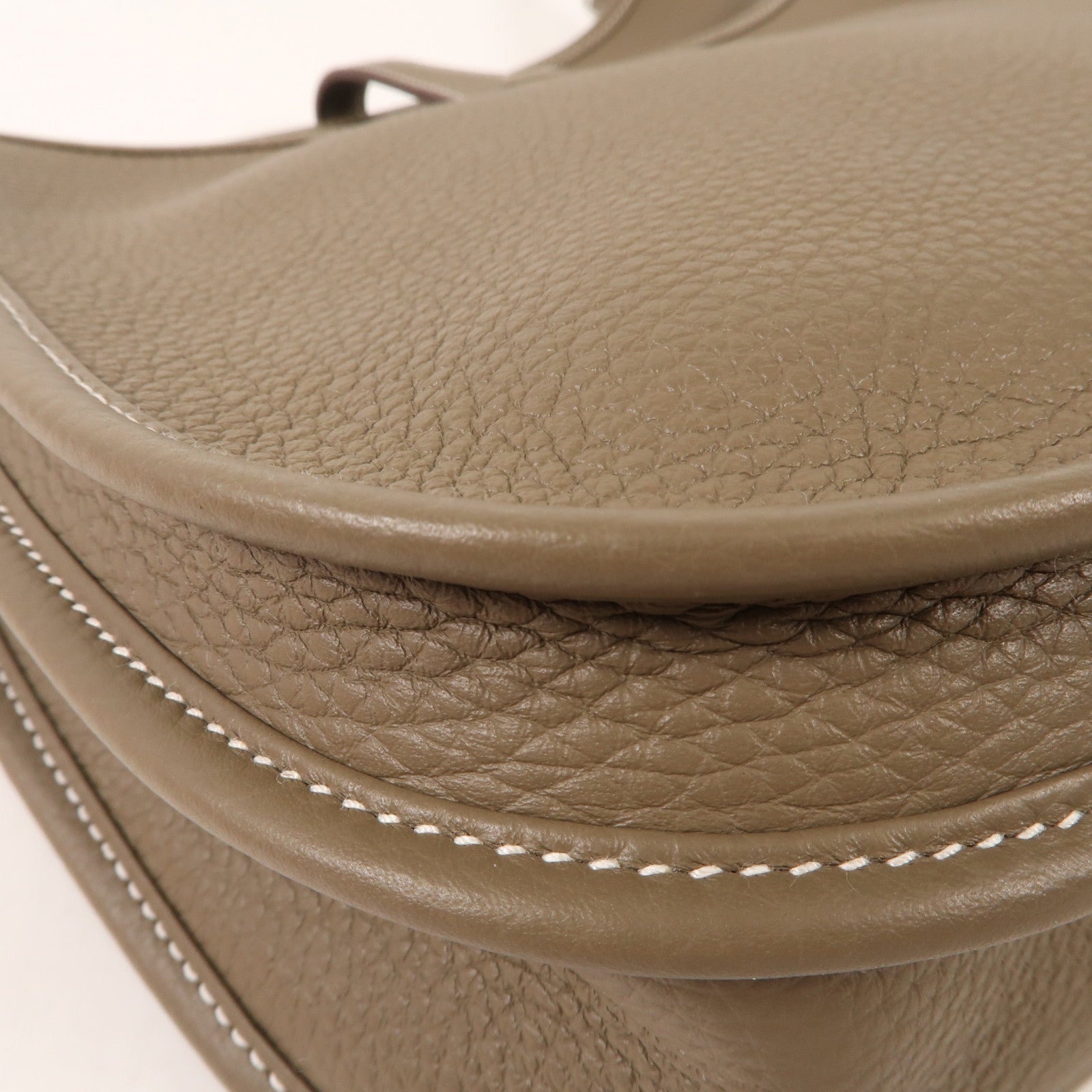 HERMES Clemence皮革Evelyne PM銀扣肩背袋Etoupe