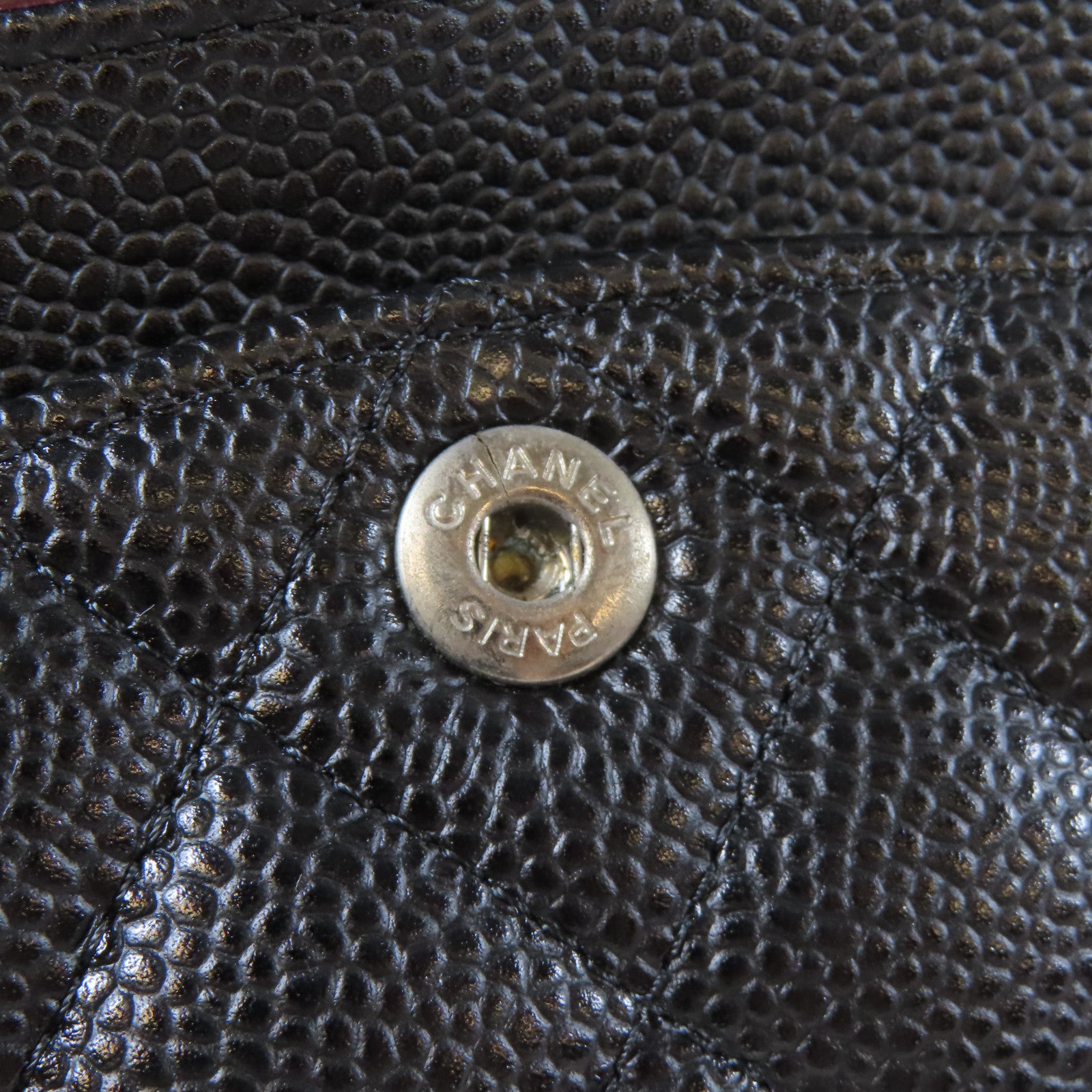 CHANEL 菱格Caviar皮革Classic 23cm銀扣鏈帶肩背袋黑色