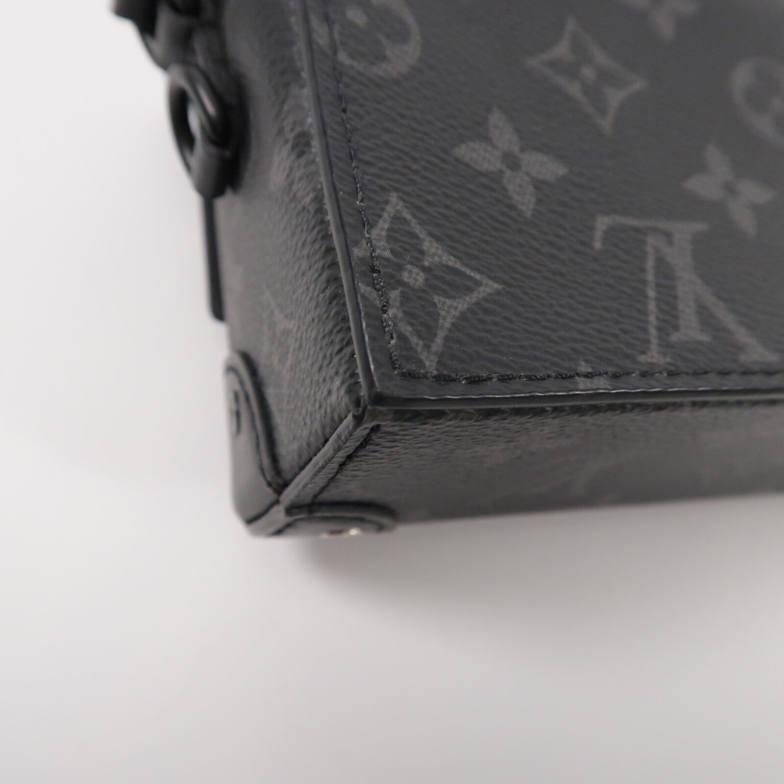 LOUIS VUITTON Monogram Eclipse Steamer肩背袋