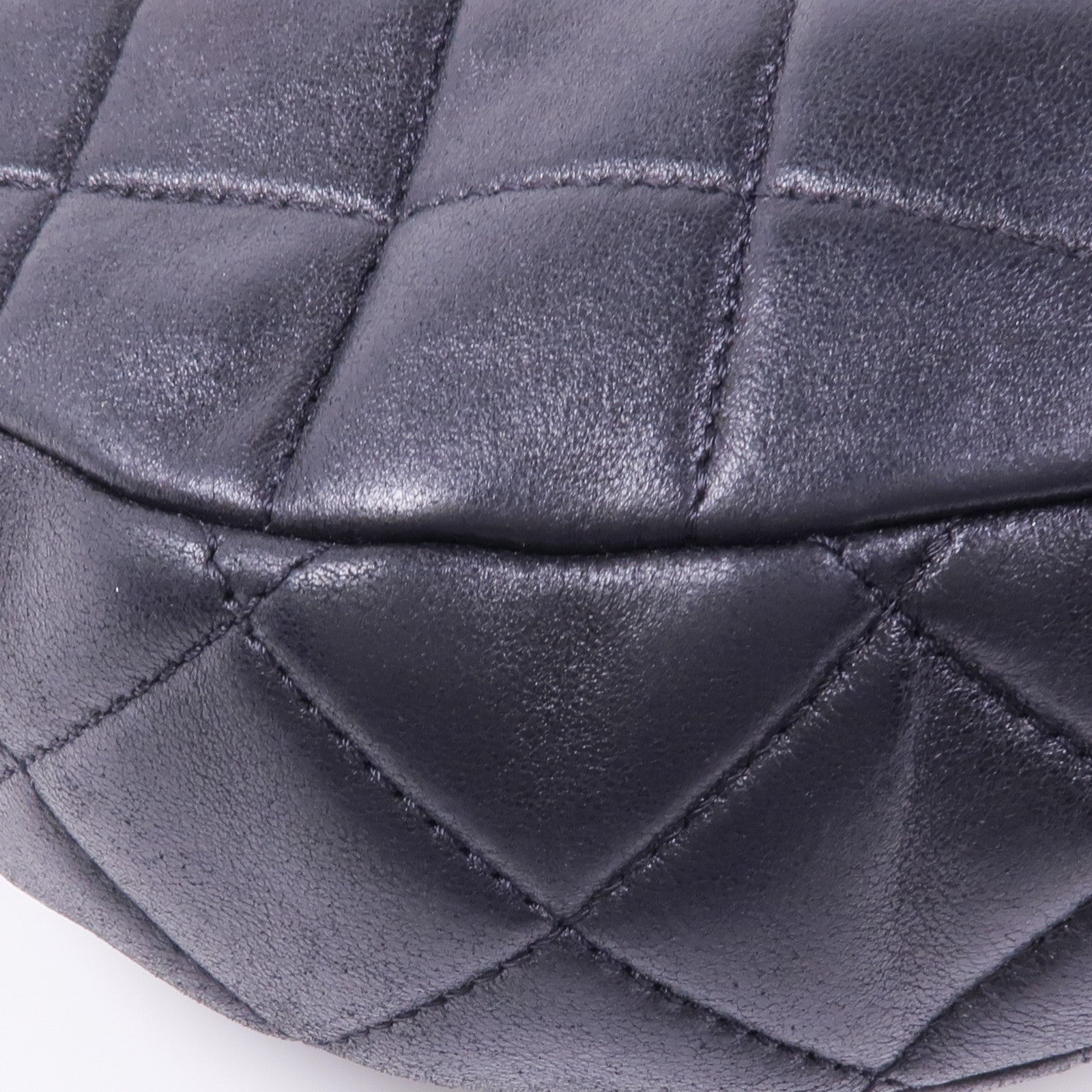 CHANEL 牛皮皮革Hobo Bag金扣鏈帶肩背袋