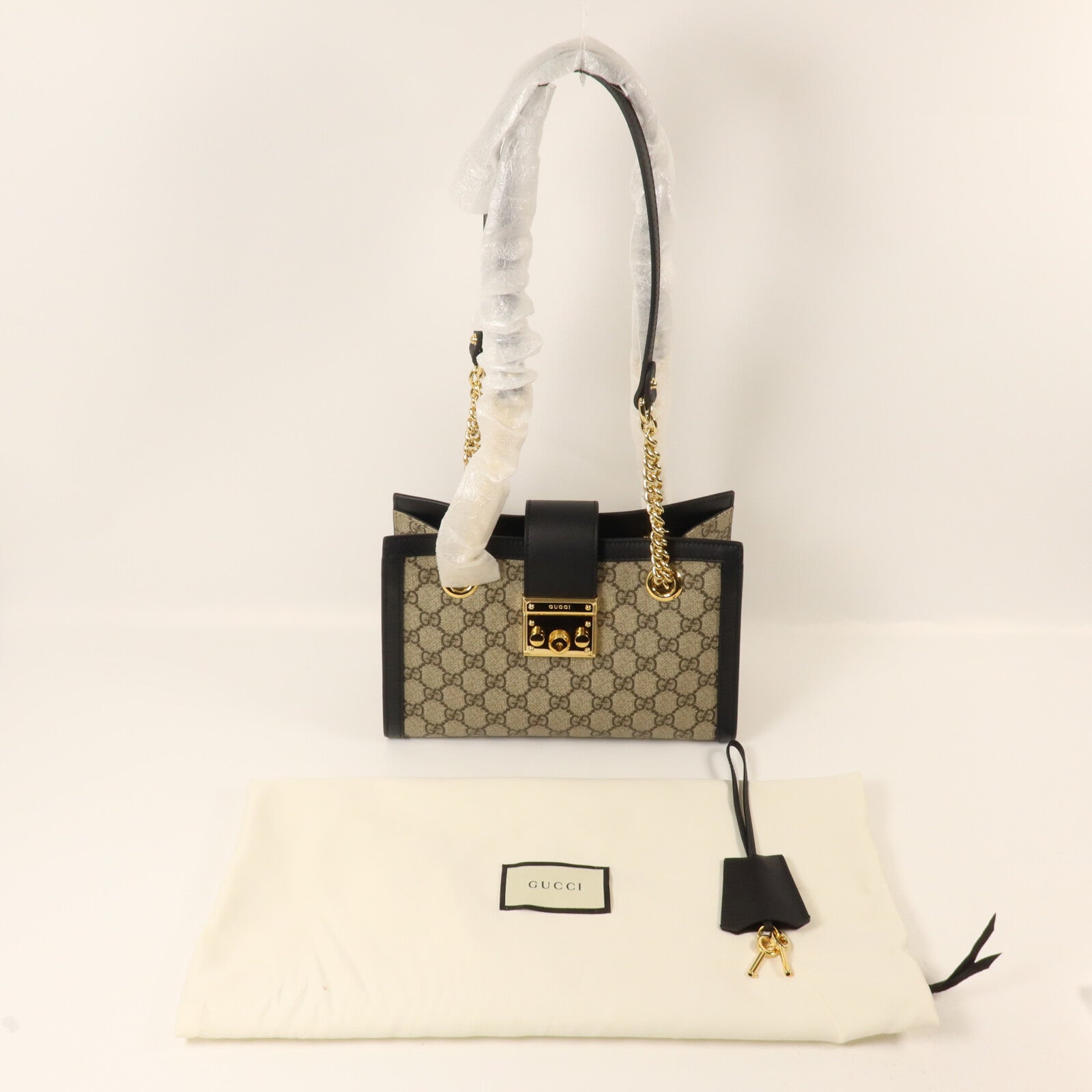 GUCCI 塗層帆布Padlock Small鏈帶肩背袋