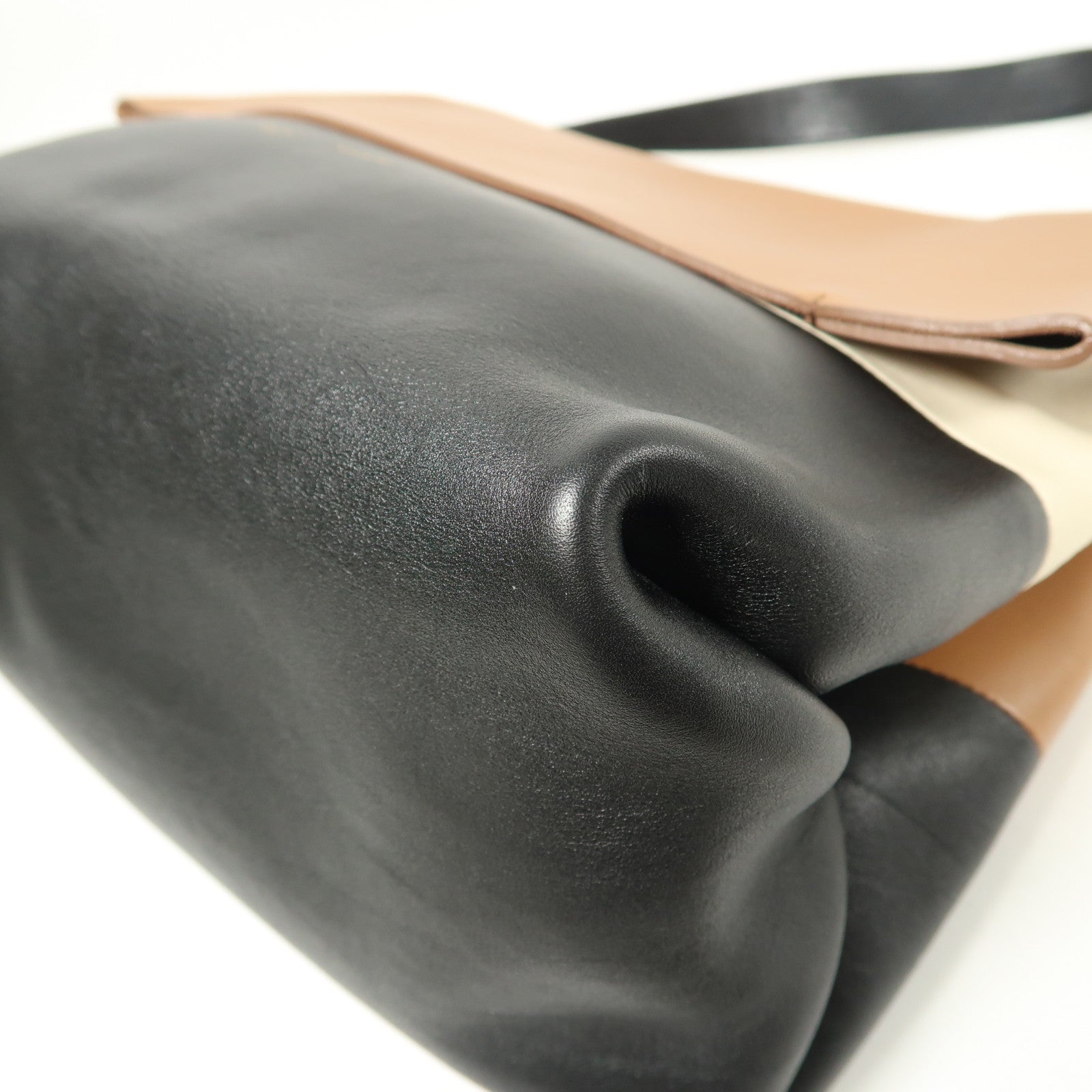 CELINE 牛皮皮革All Soft Mellow Shoulder銀扣肩背袋