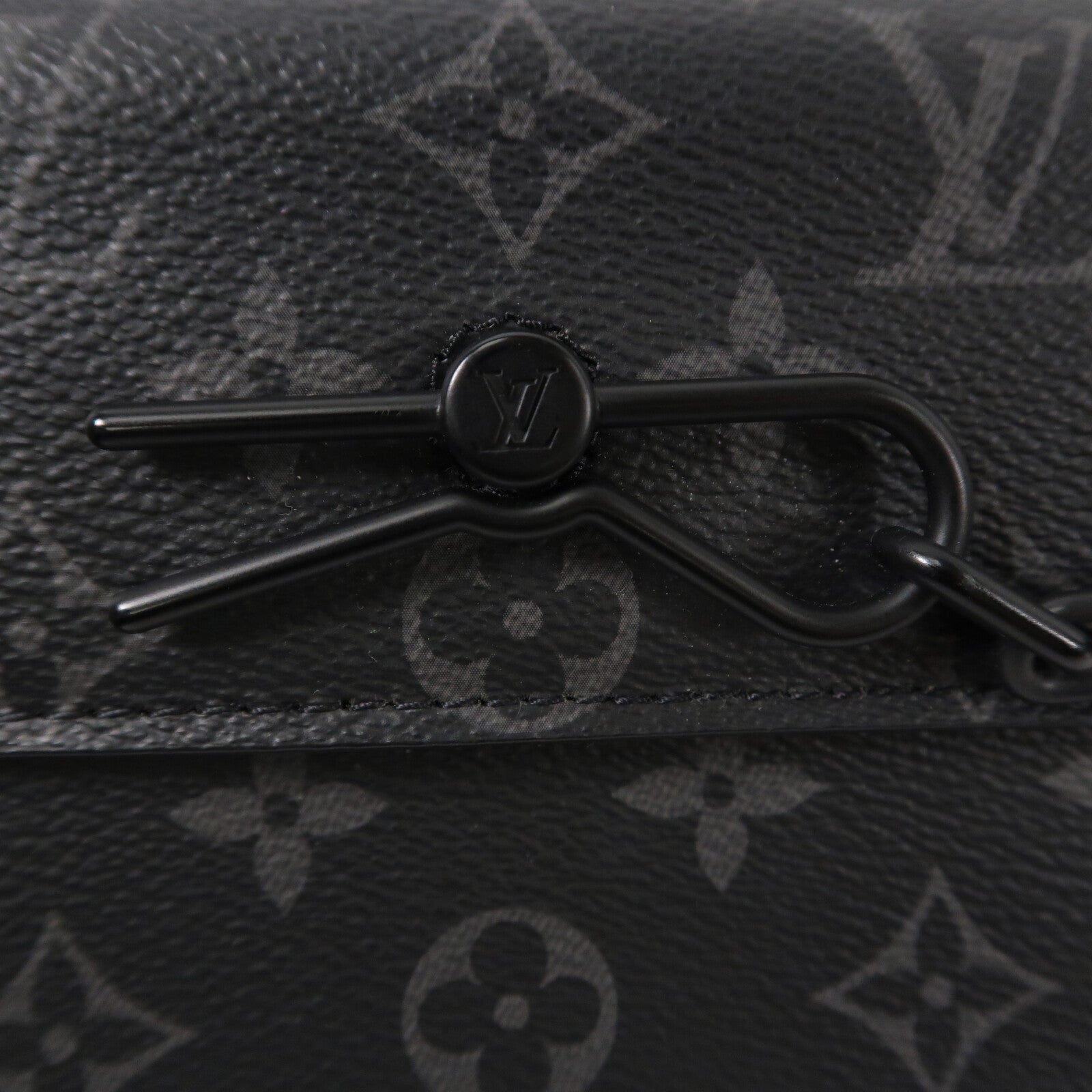 LOUIS VUITTON Monogram Eclipse Steamer肩背袋