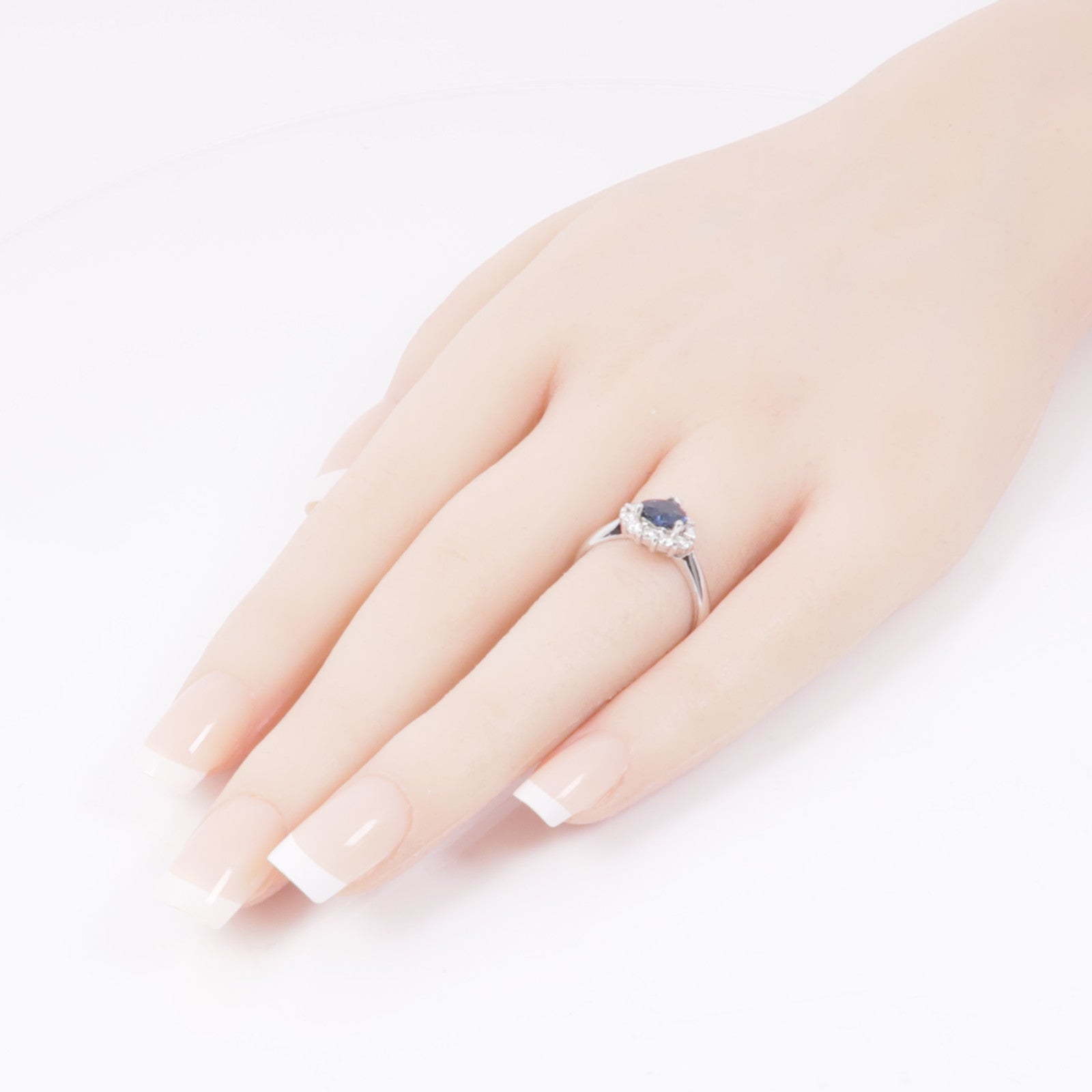 JEWELRY 【激減優惠】18K白金Sapphire/Diamond Ring藍寶石/鑽石戒指US#6.25