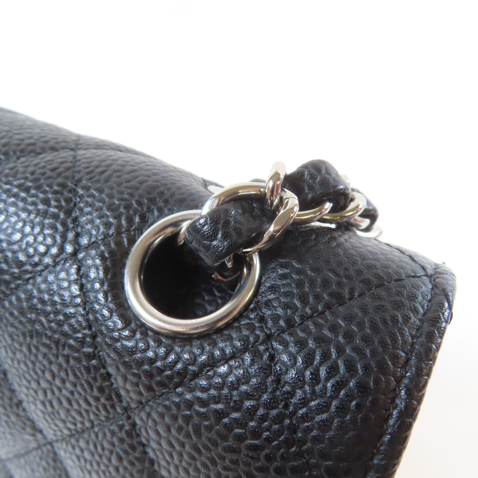 CHANEL 菱格Caviar皮革Classic 23cm銀扣鏈帶肩背袋黑色