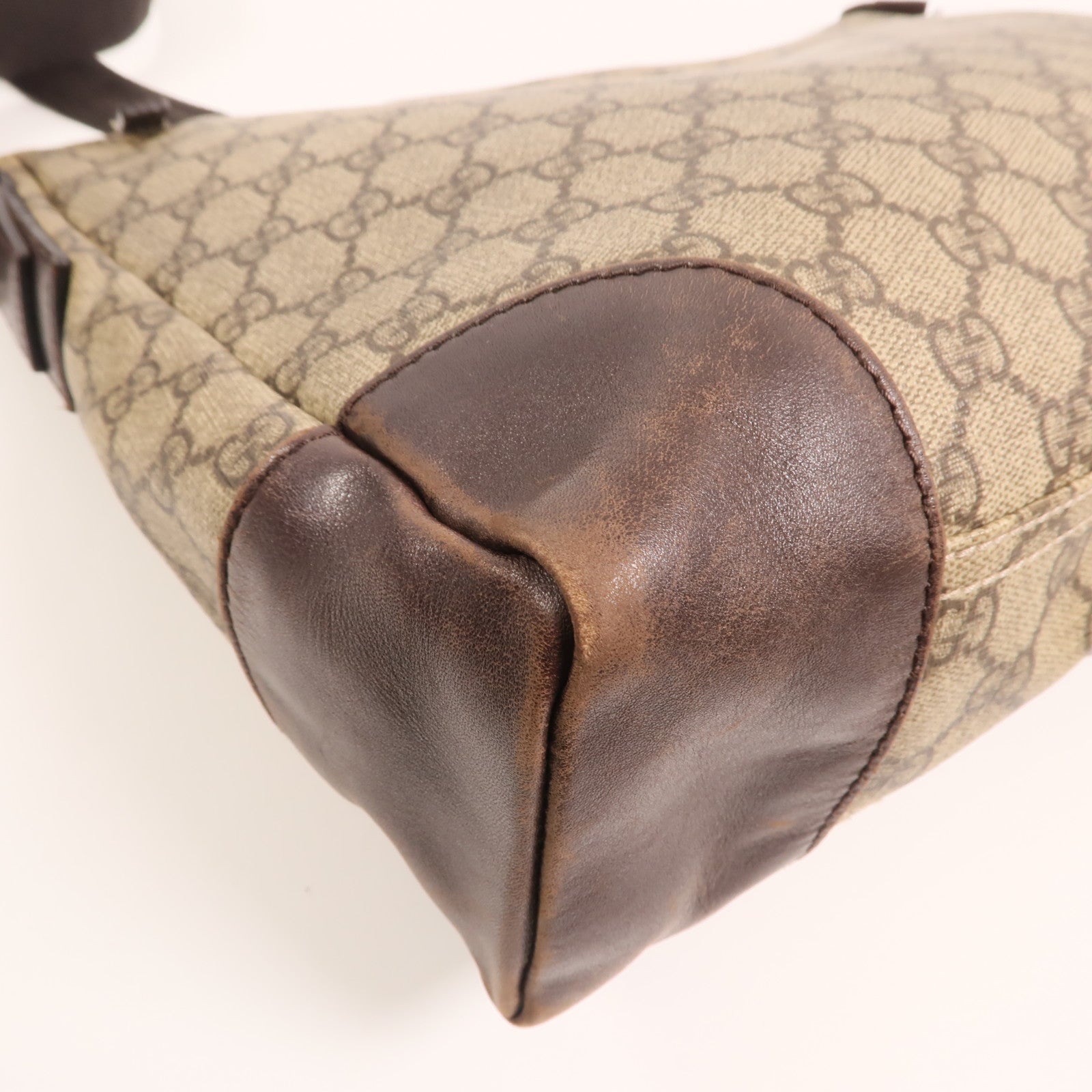 GUCCI GG帆布Shoulder Bag銀扣肩背袋