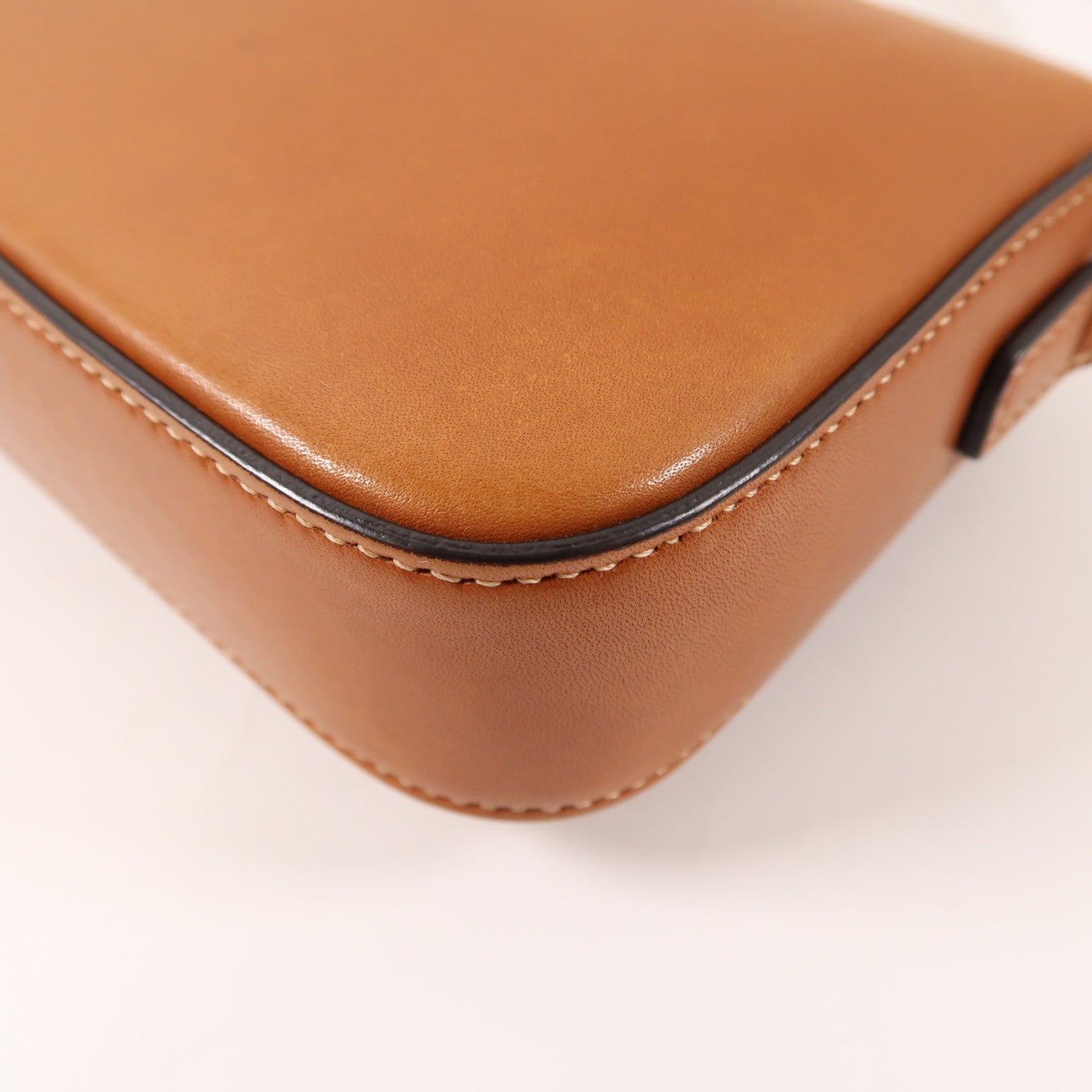 CELINE 牛皮皮革Shoulder Bag金扣肩背袋棕色