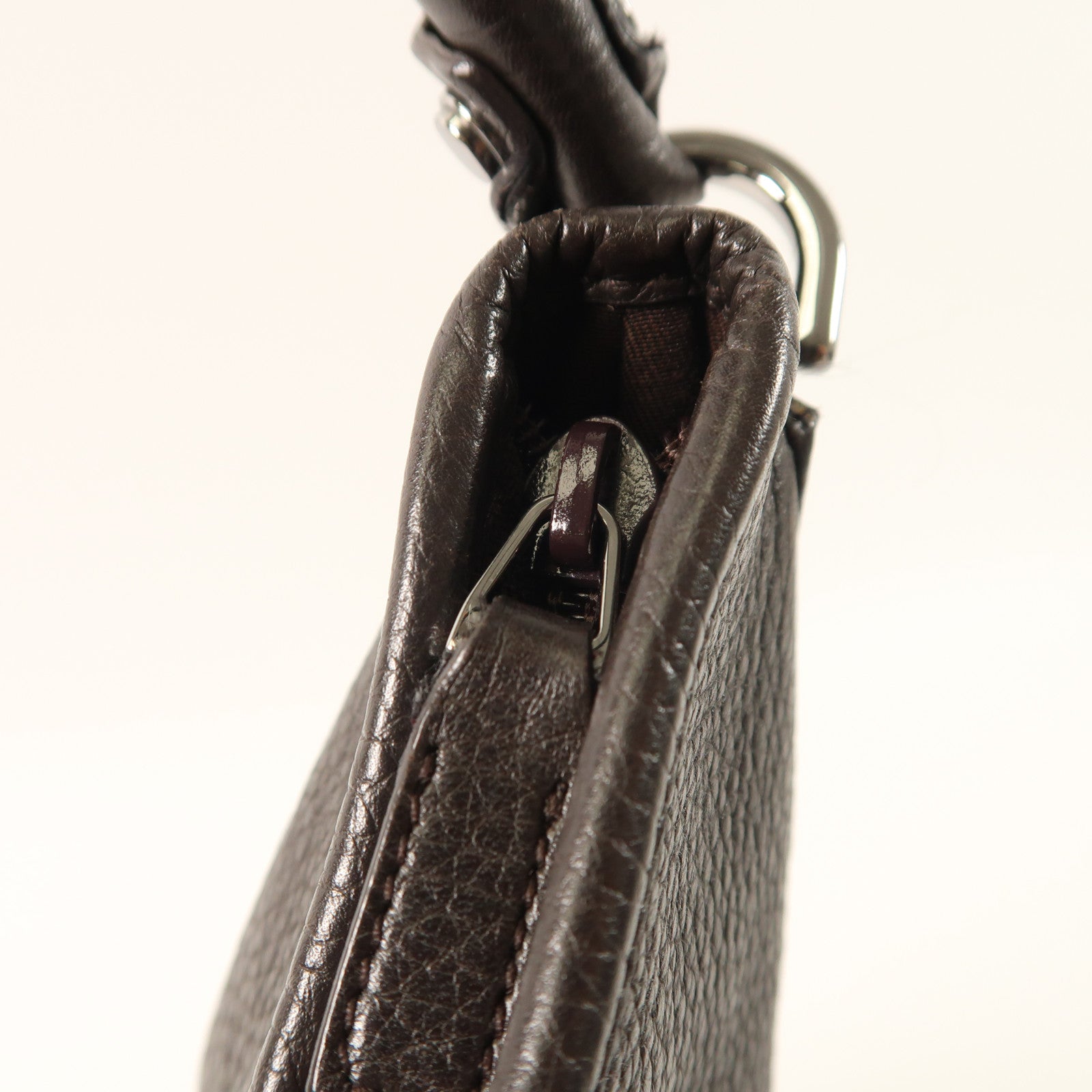 GUCCI 牛皮皮革Shoulder Bag銀扣肩背袋