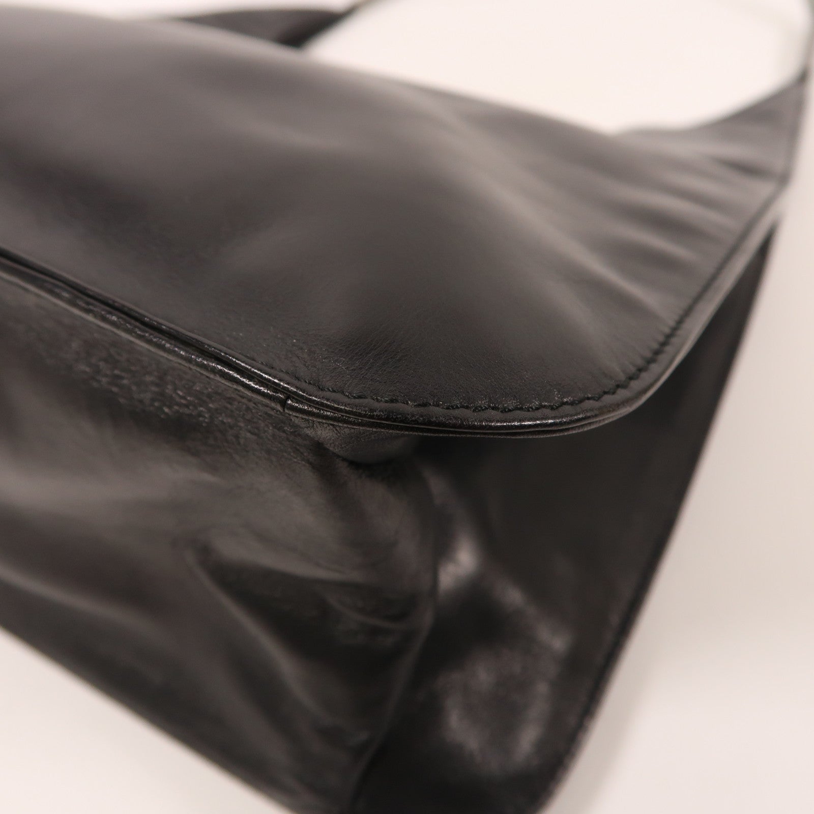 GUCCI 牛皮皮革Shoulder Bag肩背袋黑色