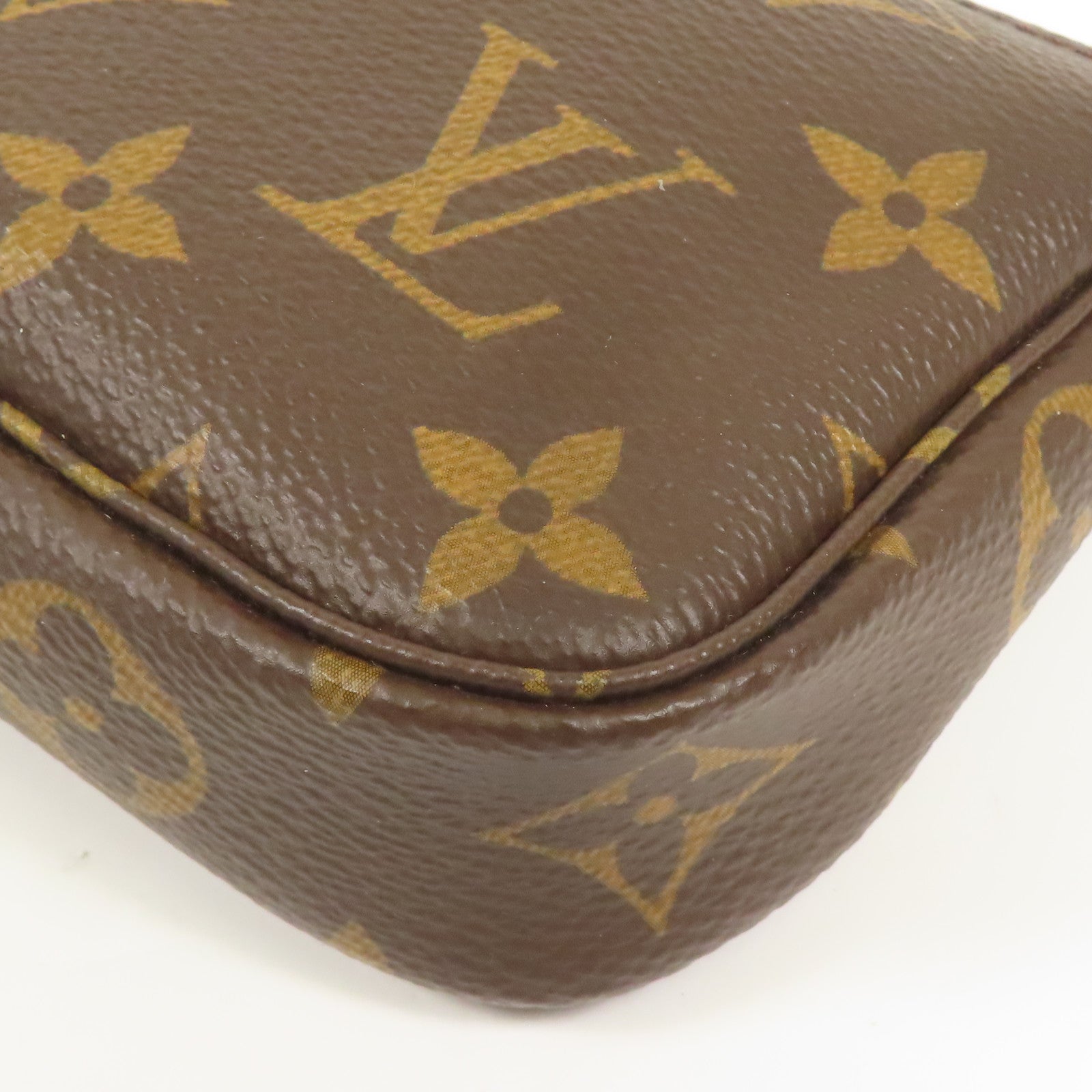 LOUIS VUITTON Monogram Mini Pochette Accessoires金扣手挽袋