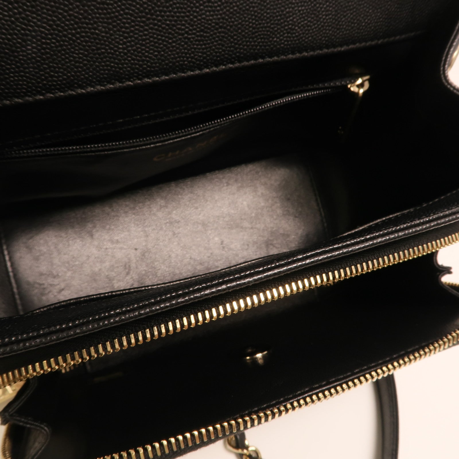 CHANEL 牛皮皮革Business Affinity金扣鏈帶手挽肩背兩用袋