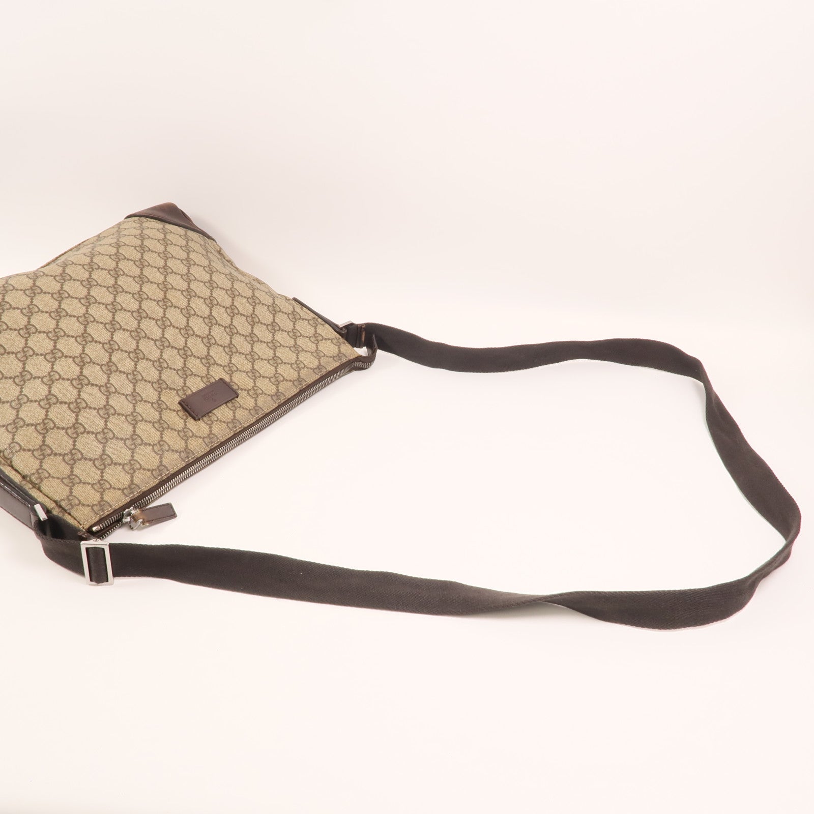 GUCCI GG帆布Shoulder Bag銀扣肩背袋