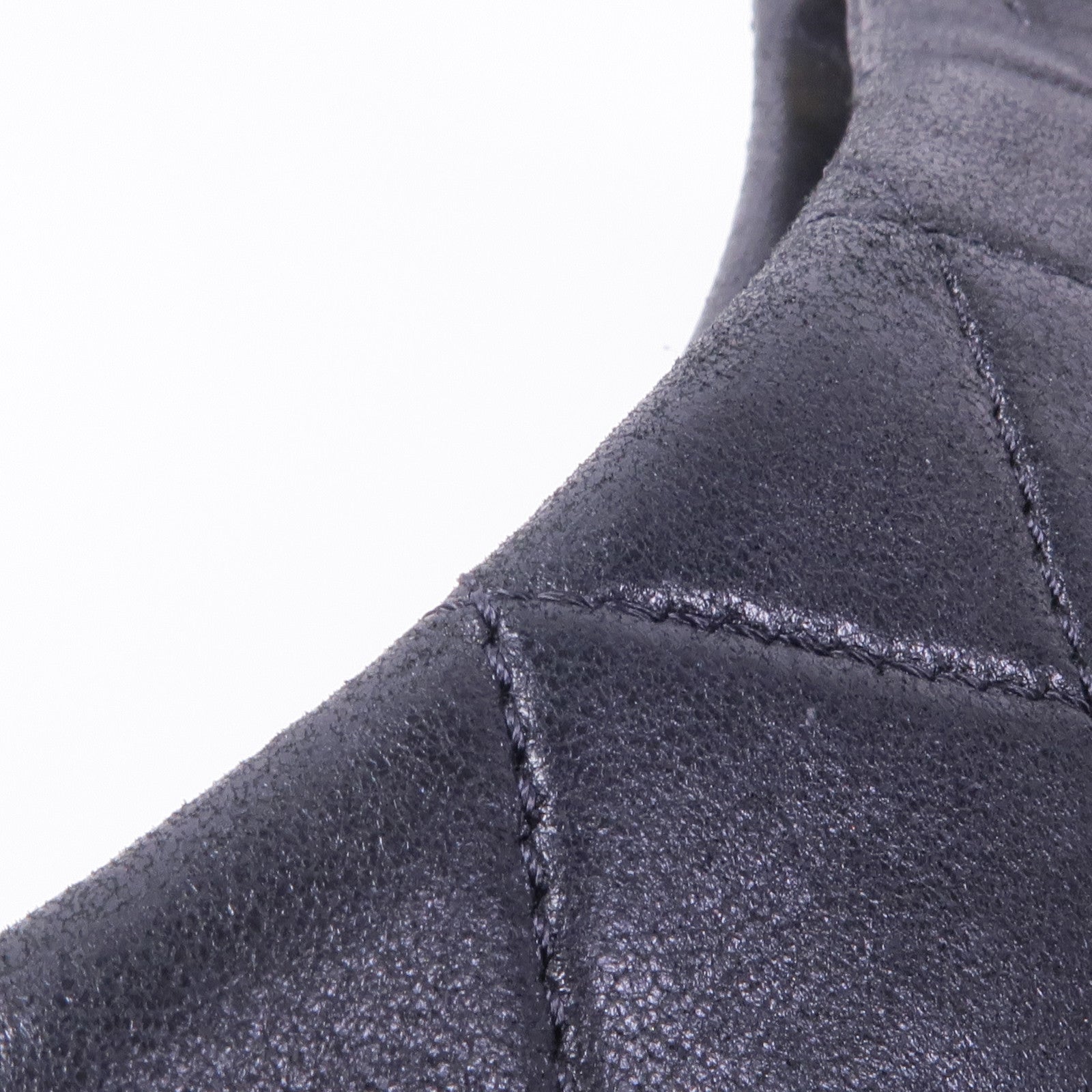 CHANEL 牛皮皮革Hobo Bag金扣鏈帶肩背袋