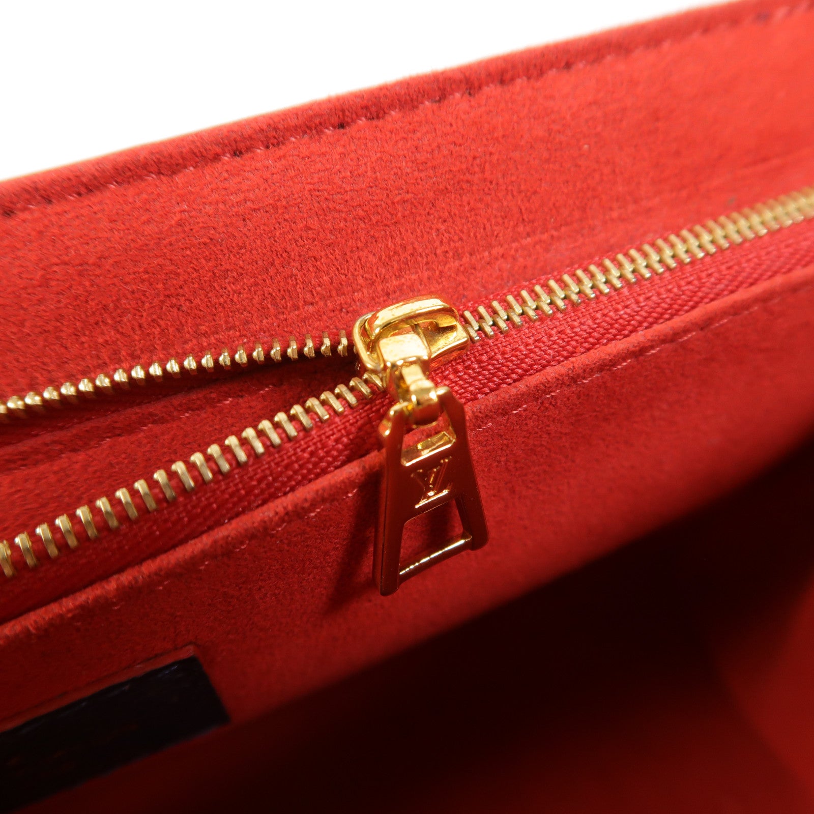 LOUIS VUITTON Monogram Empreinte Vavin PM金扣肩背袋深藍色