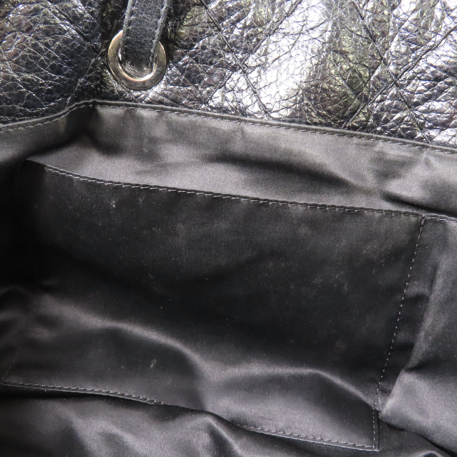 CHANEL 牛皮皮革Shoulder Bag銀扣肩背袋