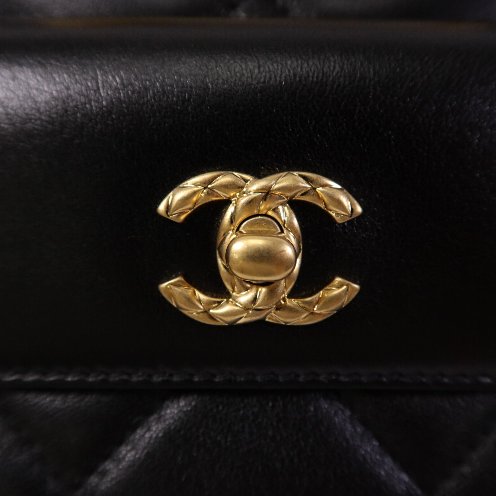 CHANEL 牛皮皮革2 Way Shoulder Bag金扣鏈帶手挽肩背兩用袋