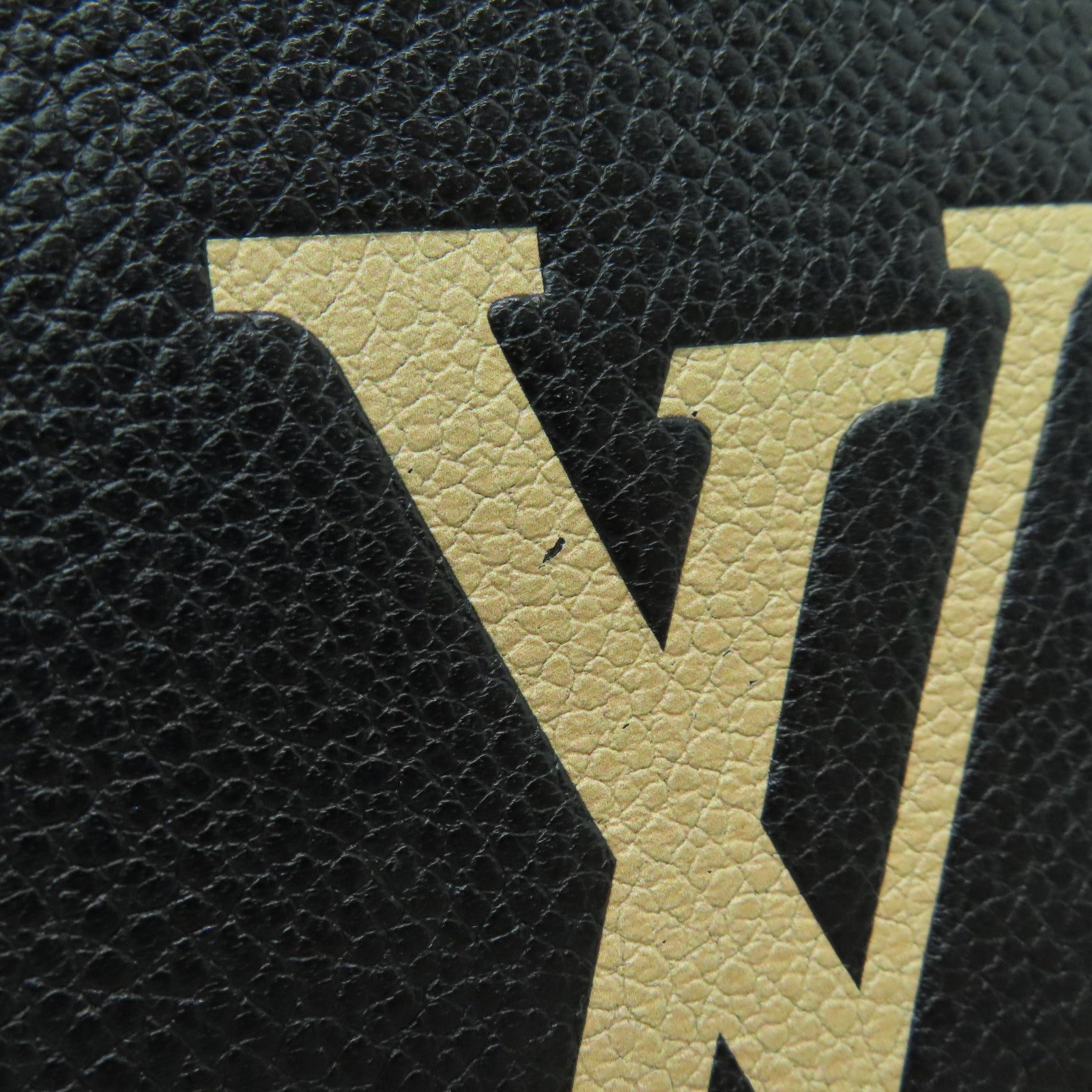 LOUIS VUITTON Monogram Empreinte Neo Noe MM金扣手挽肩背兩用袋黑色