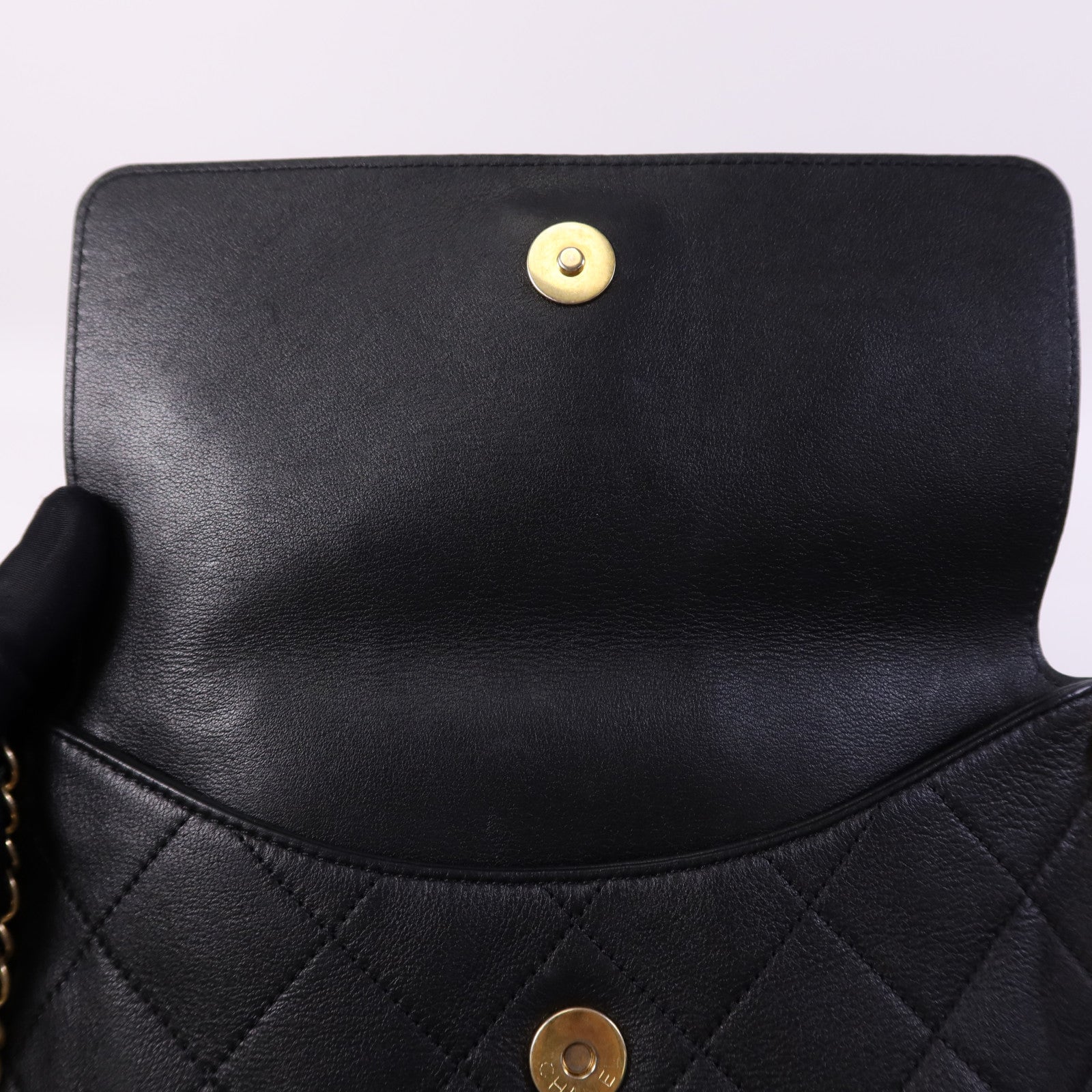 CHANEL 牛皮皮革Chain Shoulder Bag金扣鏈帶肩背袋