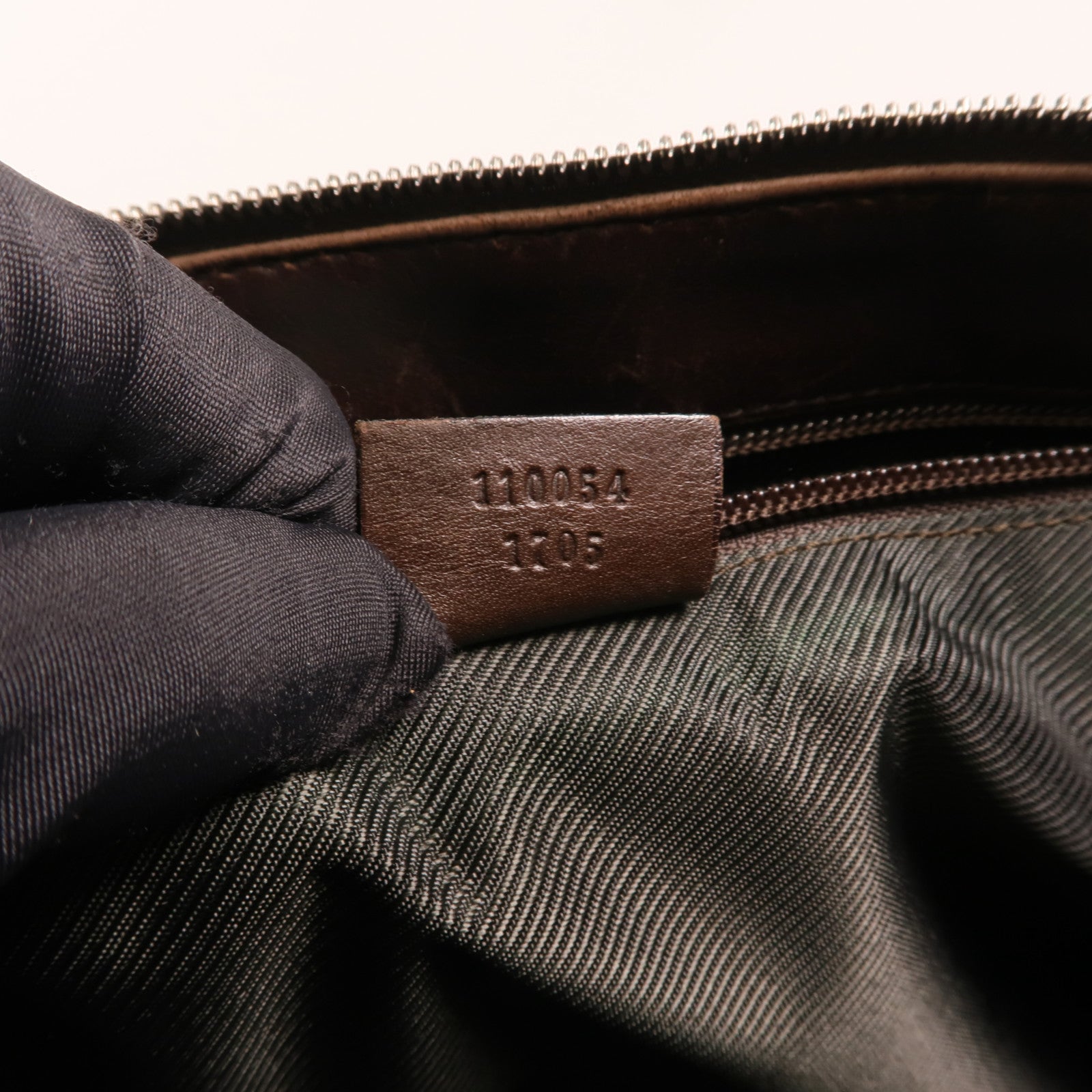 GUCCI GG帆布Shoulder Bag銀扣肩背袋