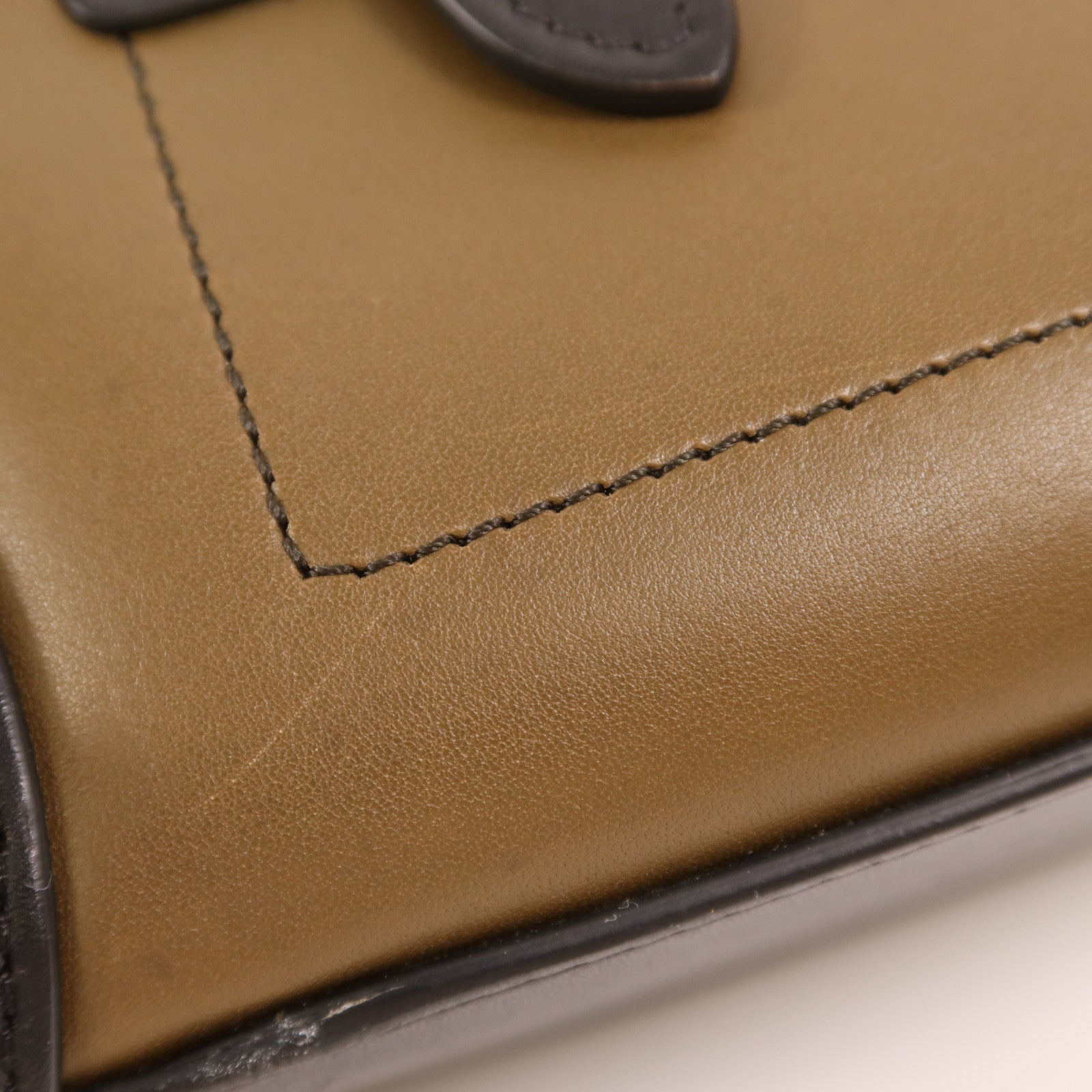 CELINE 牛皮皮革Nano Luggage金扣手挽肩背兩用袋