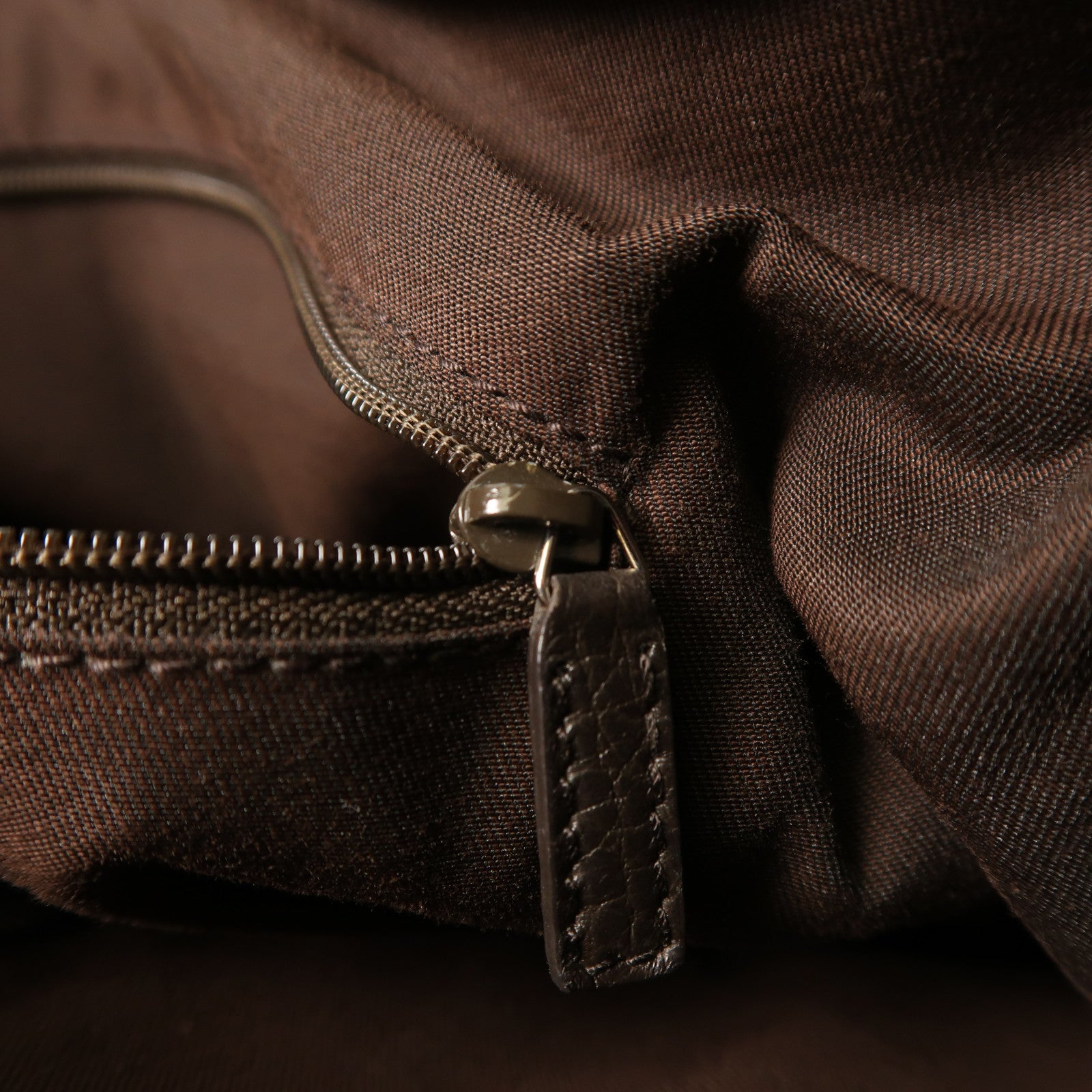GUCCI 牛皮皮革Shoulder Bag銀扣肩背袋