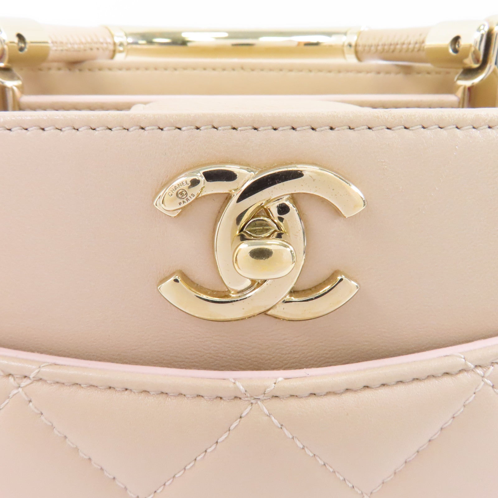 CHANEL 菱格皮革2 Way Shoulder金扣手挽肩背兩用袋米色