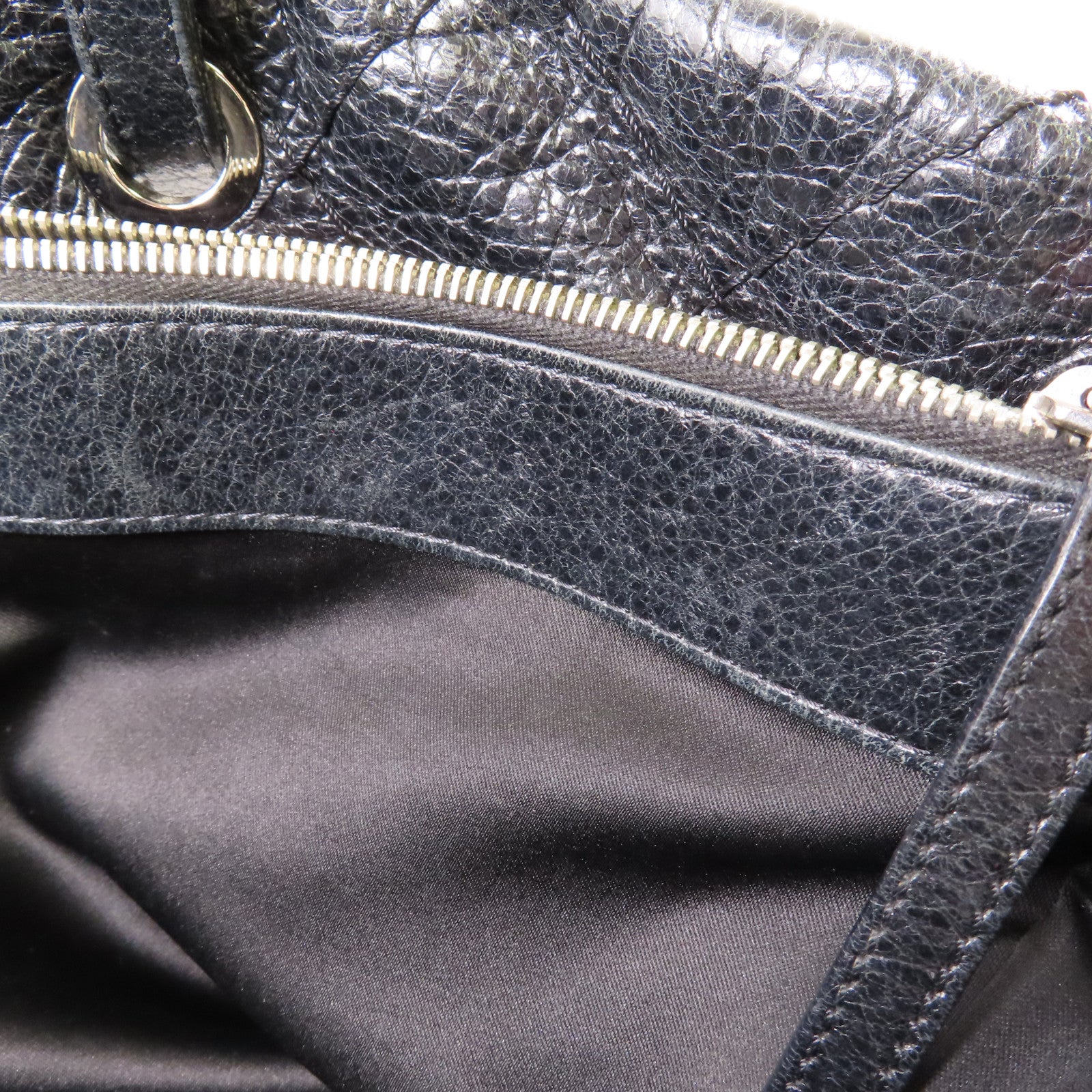 CHANEL 【激減優惠】牛皮皮革Shoulder Bag銀扣肩背袋