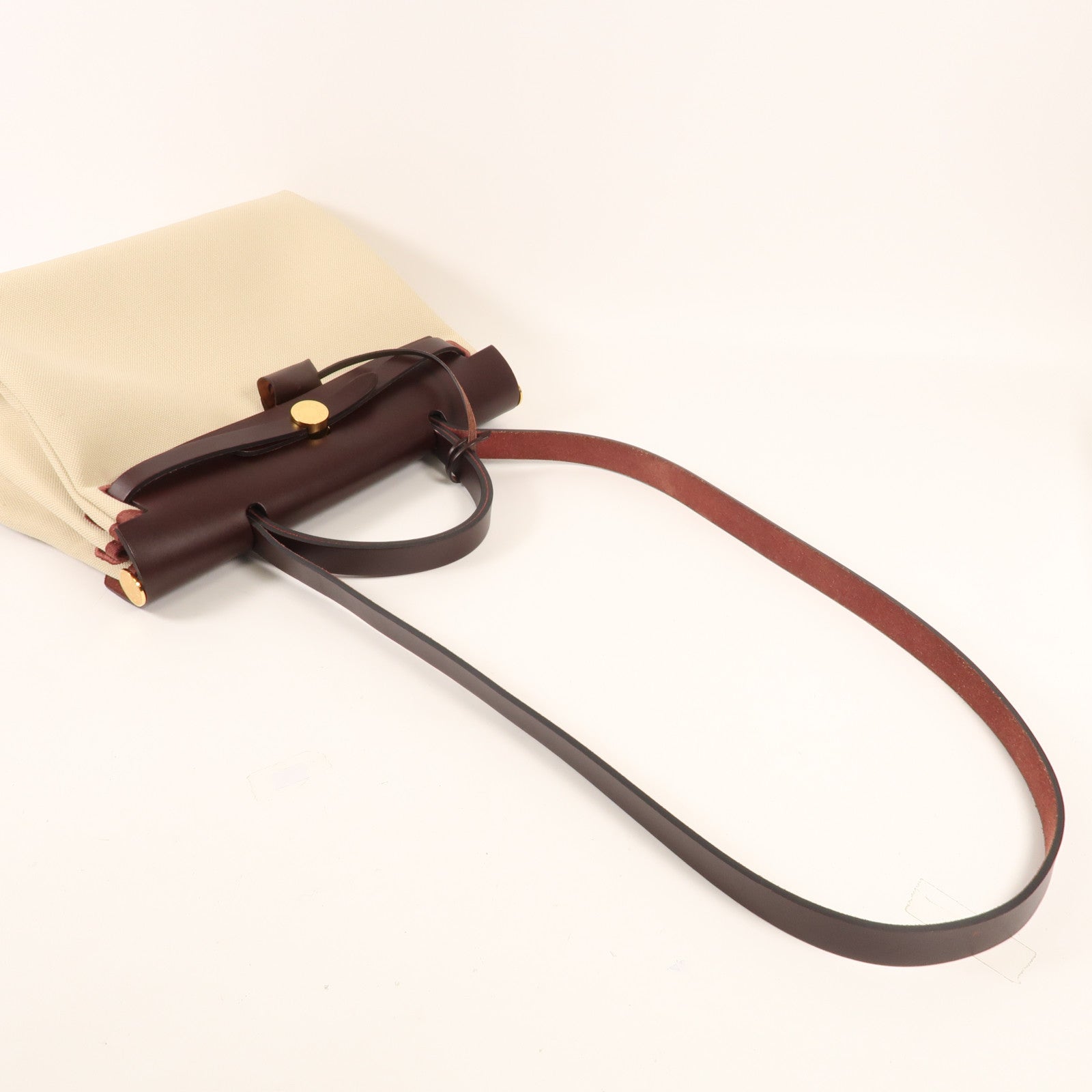 HERMES 帆布Herbag PM金扣肩背袋Beton/Rouge Sellier