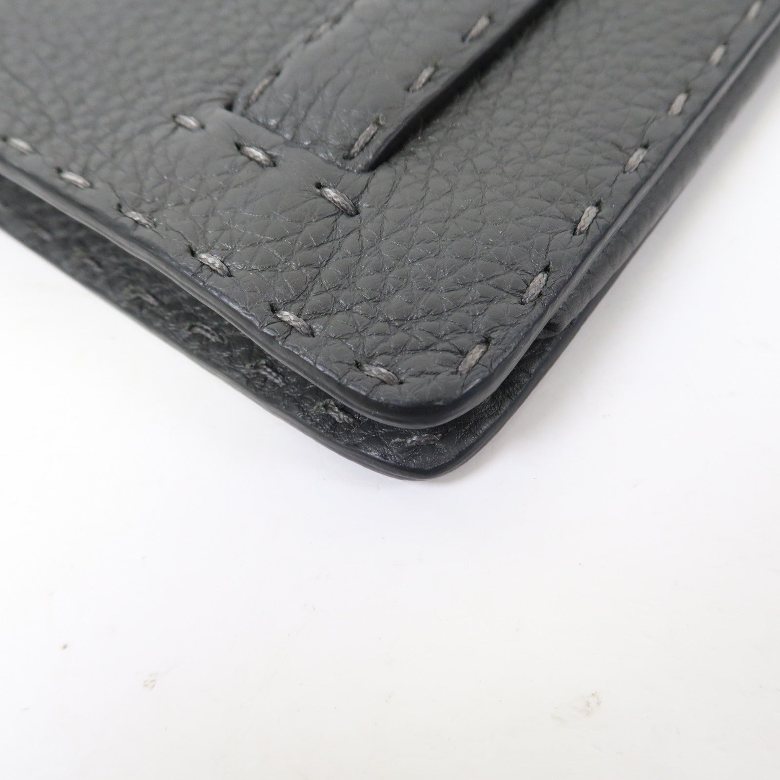 FENDI 皮革Pouch Wallet銀扣手拿包灰色