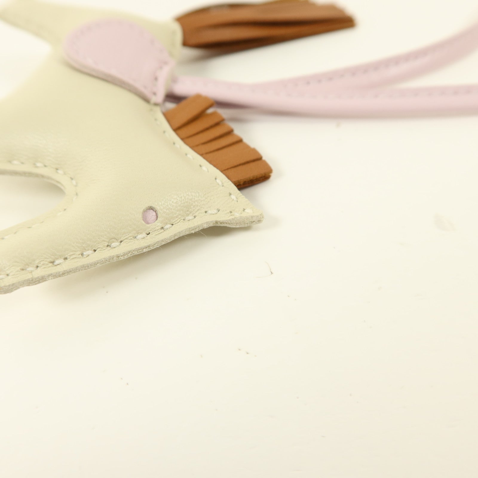 HERMES Milo皮革Rodeo PM掛飾Craie/Mauve Pale/Gold