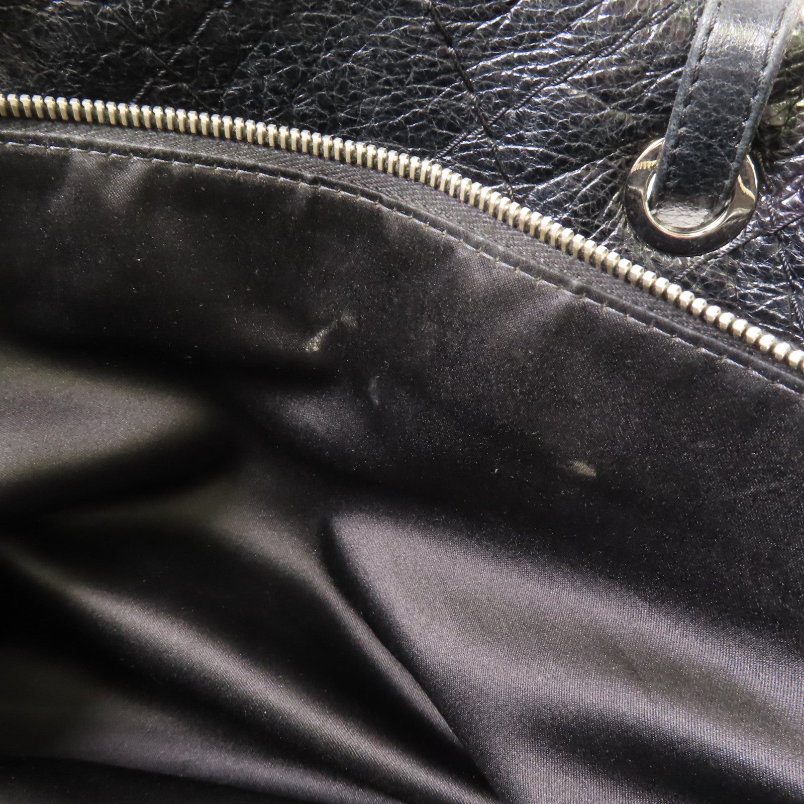 CHANEL 牛皮皮革Shoulder Bag銀扣肩背袋