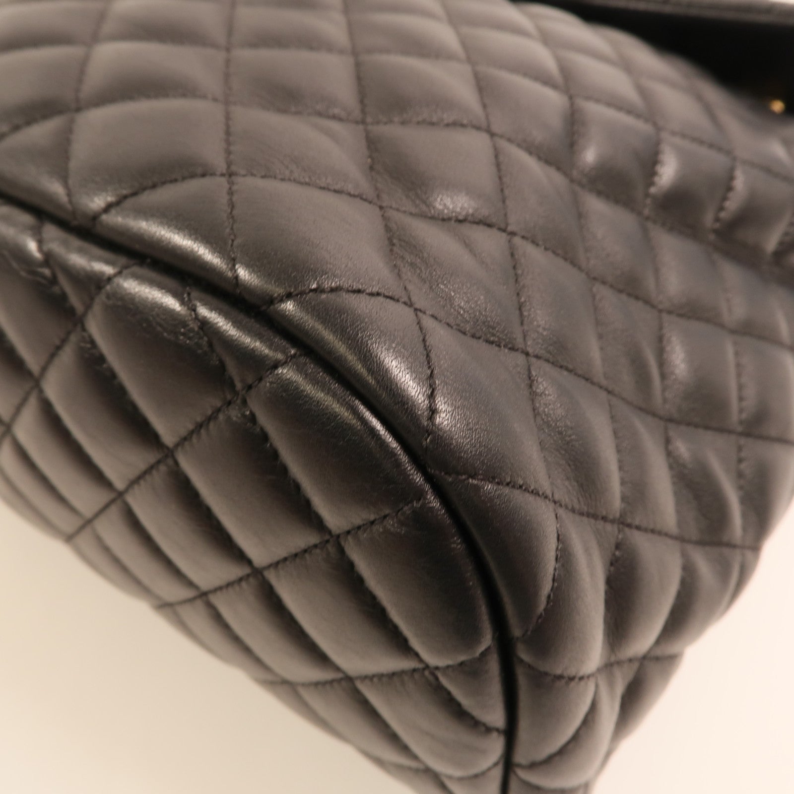 CHANEL 羊皮皮革Backpack金扣背包