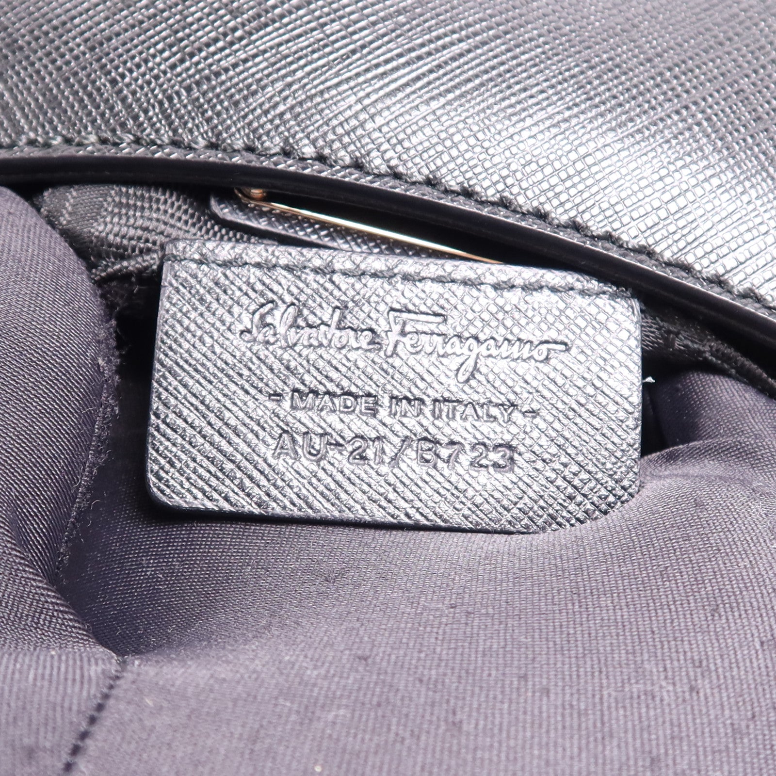 Salvatore Ferragamo 牛皮皮革Chain Shoulder Bag銀扣鏈帶肩背袋