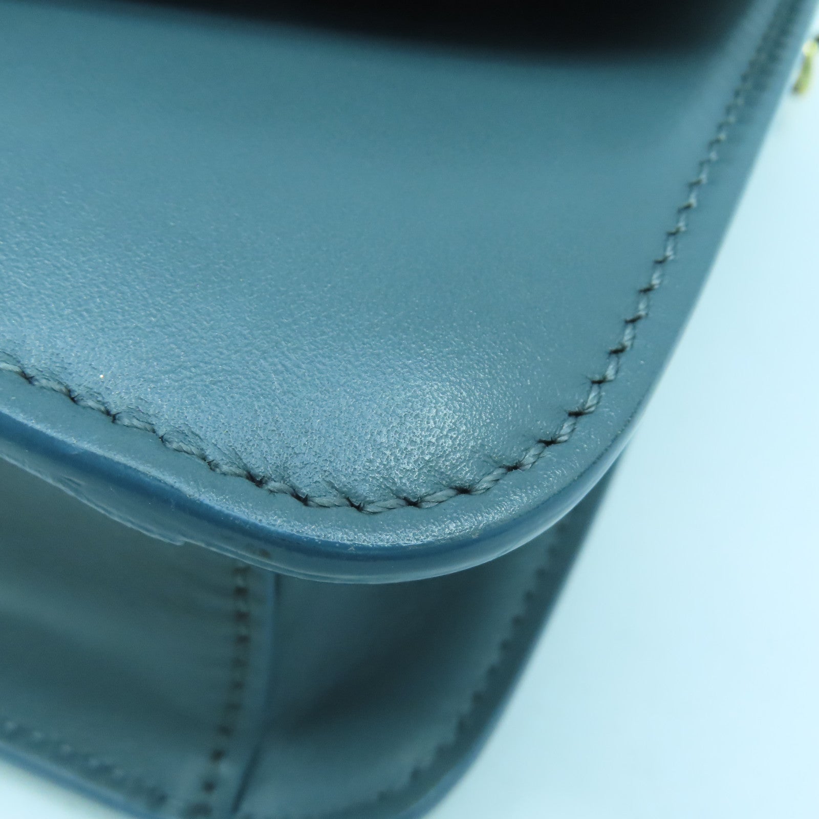 Chloe 【清倉大減價】牛皮皮革Shoulder Bag金扣肩背袋藍色