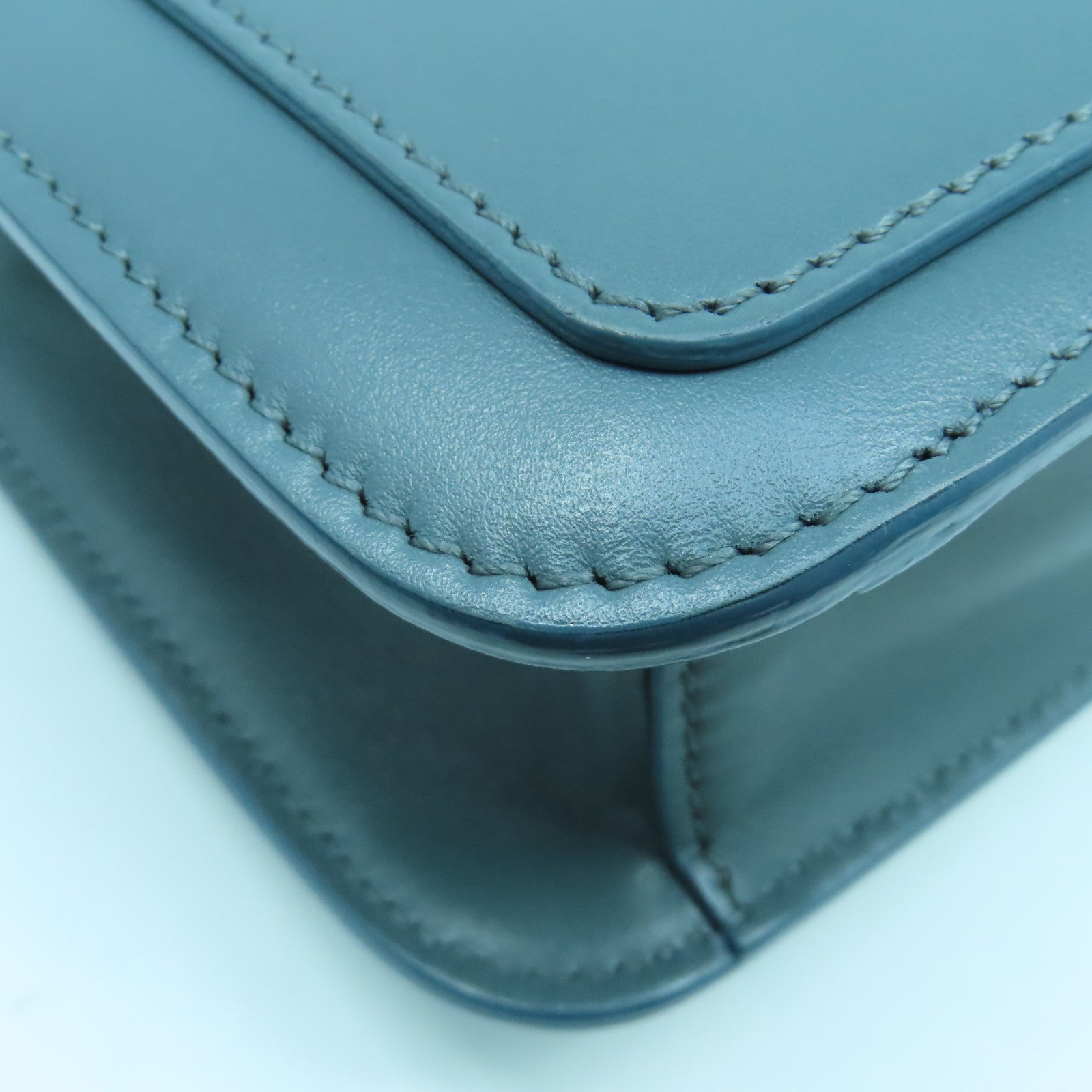 Chloe 【清倉大減價】牛皮皮革Shoulder Bag金扣肩背袋藍色
