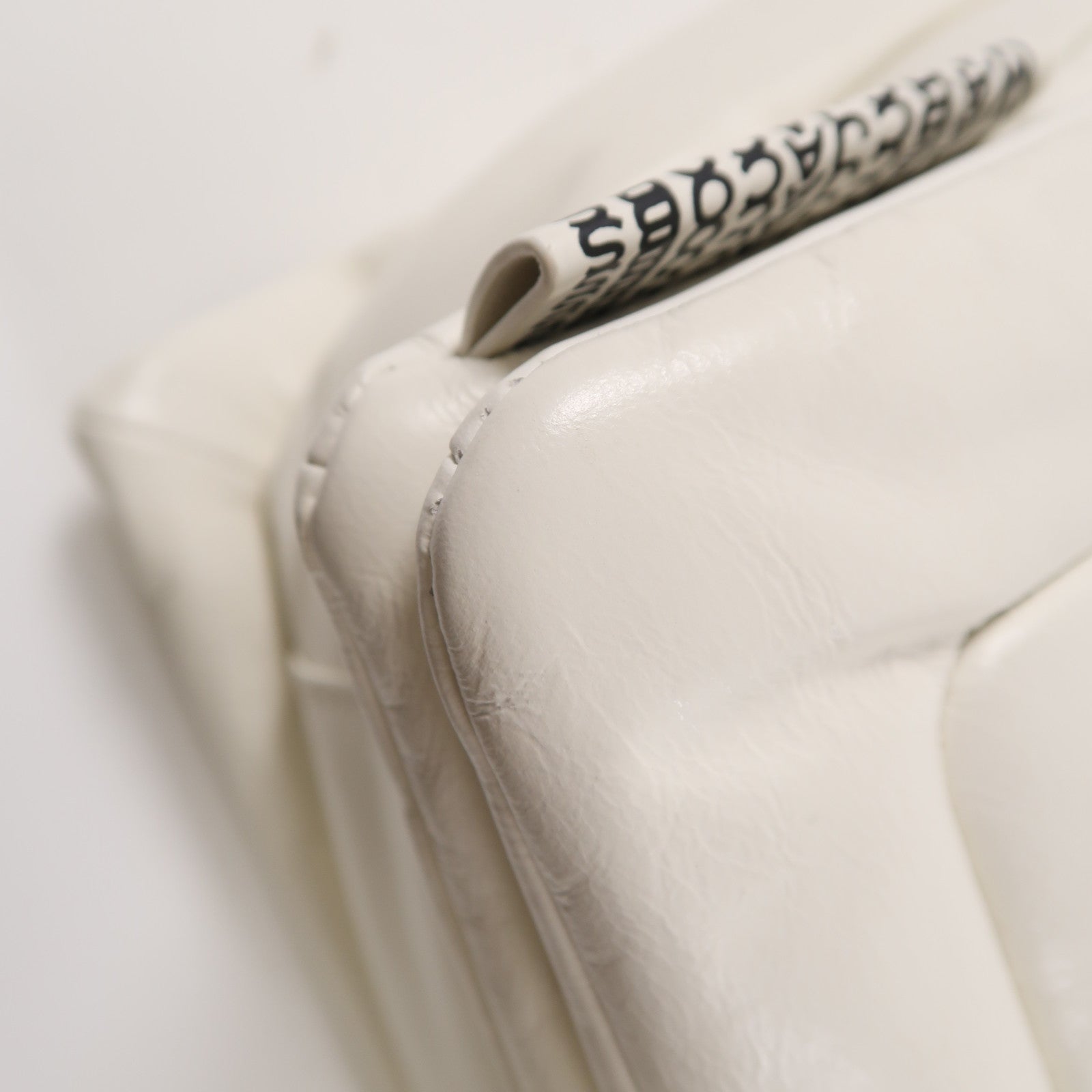 MARC JACOBS 皮革The Barcode Pillow Bag銀扣鏈帶肩背袋白色
