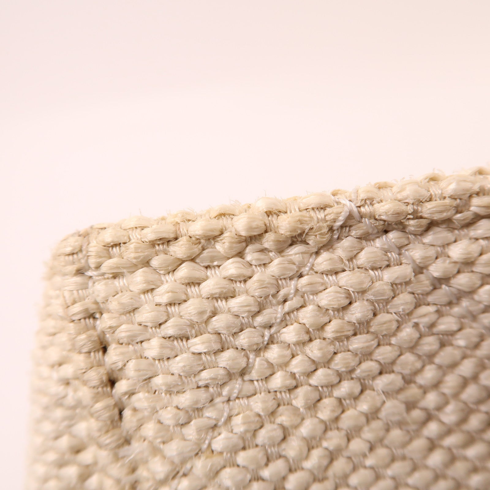 CHANEL CC Shoulder Bag Raffia White