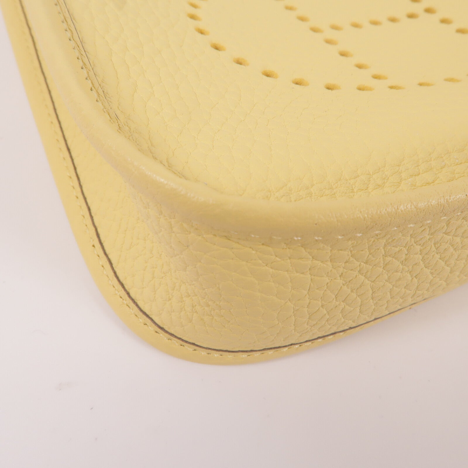 HERMES Clemence皮革Evelyne TPM肩背袋Jaune Poussin