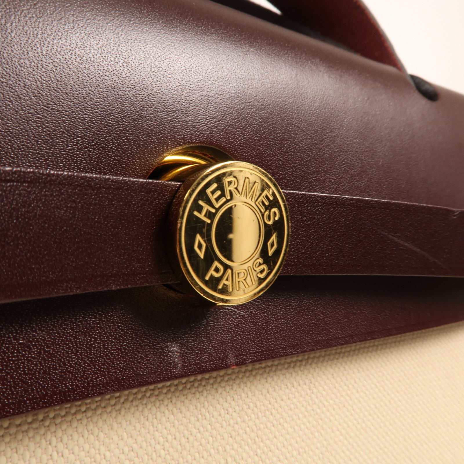 HERMES 帆布Herbag PM金扣肩背袋Beton/Rouge Sellier