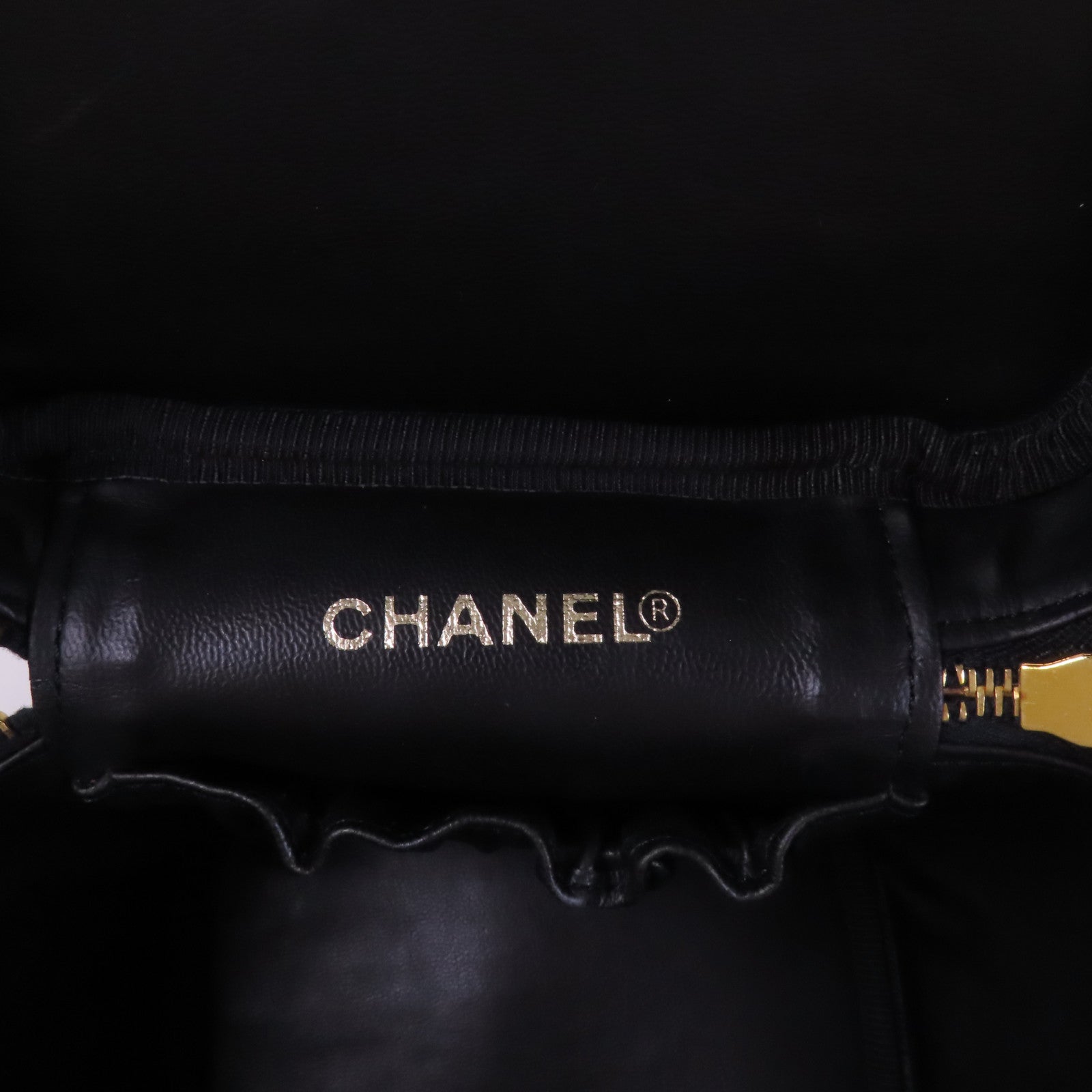 CHANEL 牛皮皮革Vintage Vanity金扣手挽袋