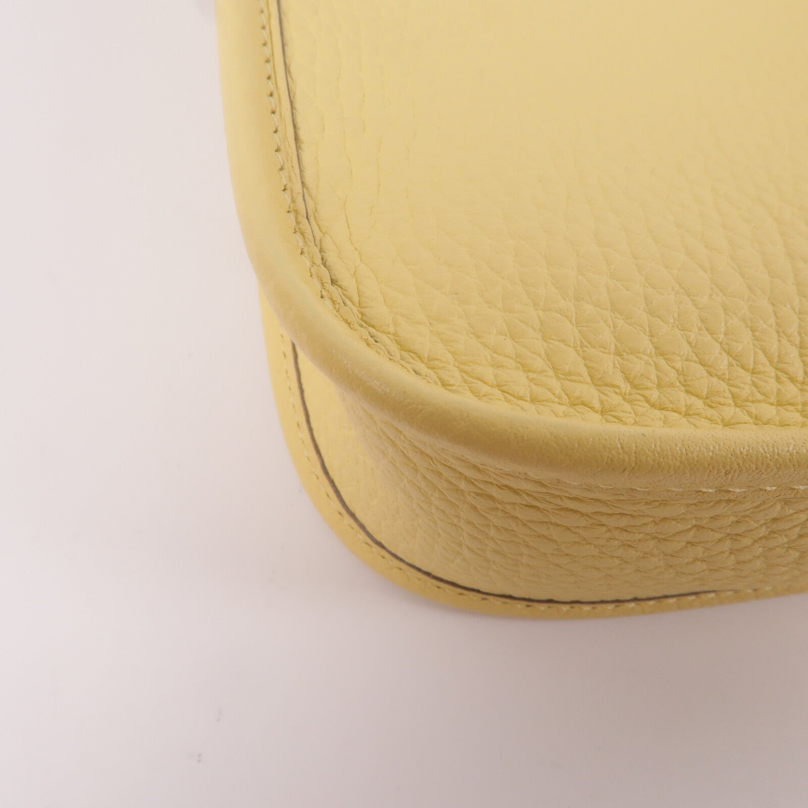 HERMES Clemence皮革Evelyne TPM肩背袋Jaune Poussin