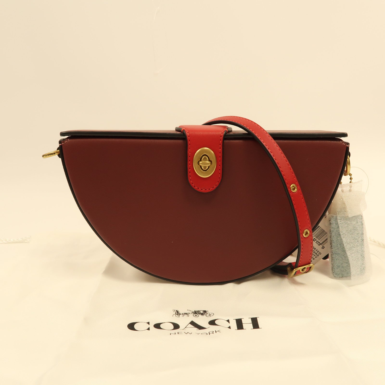 COACH 牛皮皮革/塗層帆布Semi Circle Bag金扣肩背袋紅色– Brand