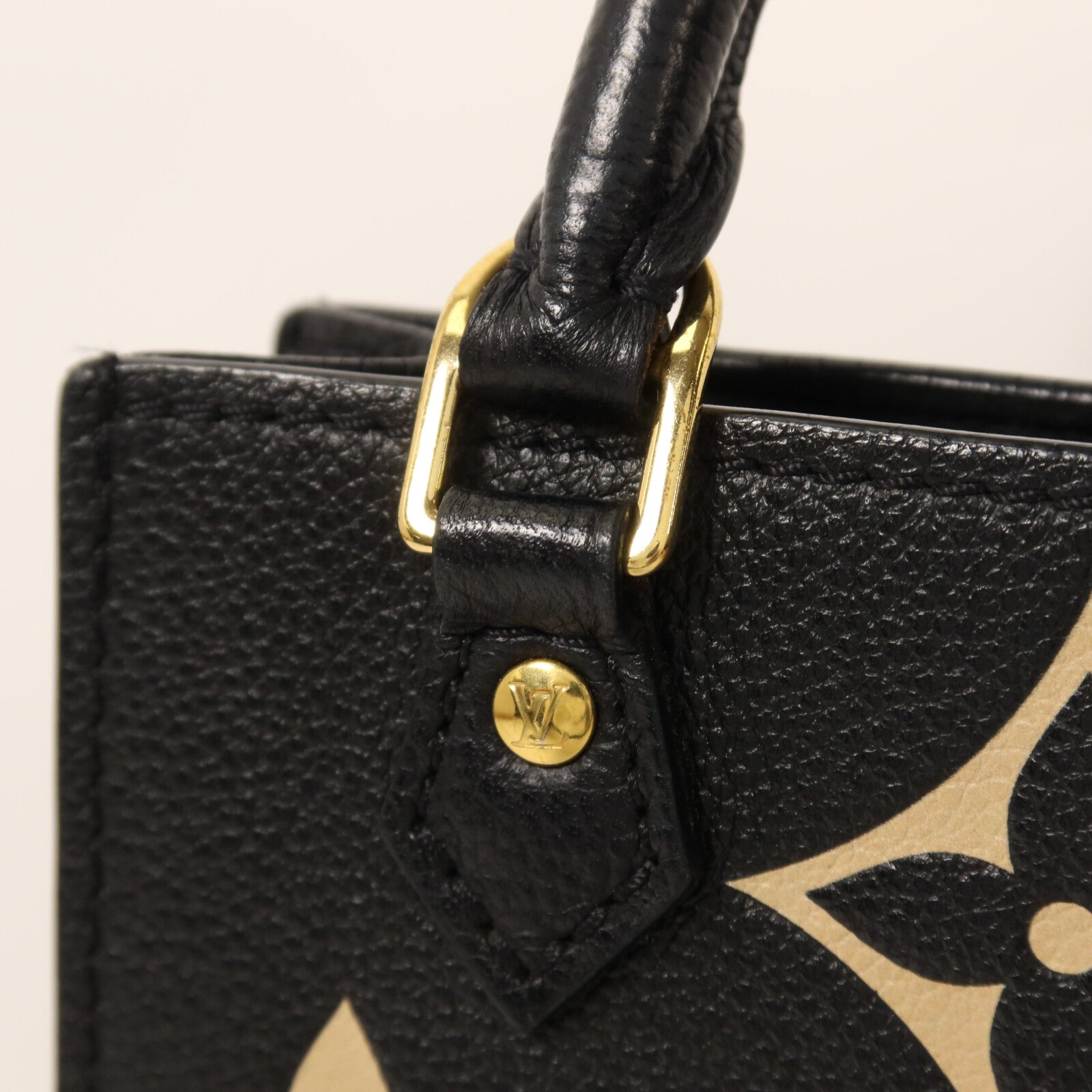 LOUIS VUITTON 【激減優惠】Monogram Eepreinte Petit Sac Plat金扣手挽肩背兩用袋