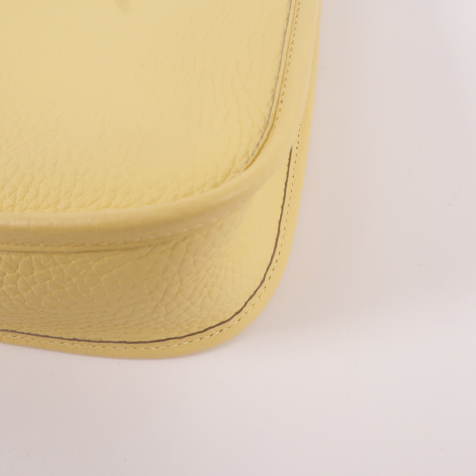 HERMES Clemence皮革Evelyne TPM肩背袋Jaune Poussin